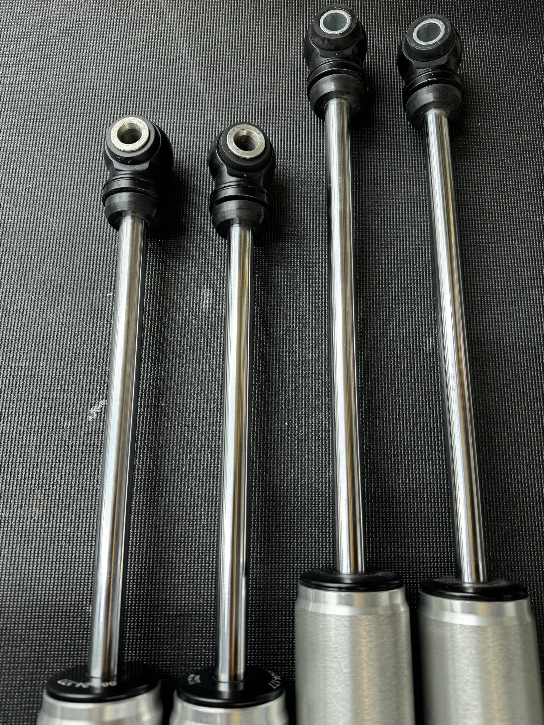 Jeep Gladiator Jeep JT Gladiator 2’ to 3” FOX PERFORMANCE SERIES 2.0 IFP SHOCKS IMG_0961
