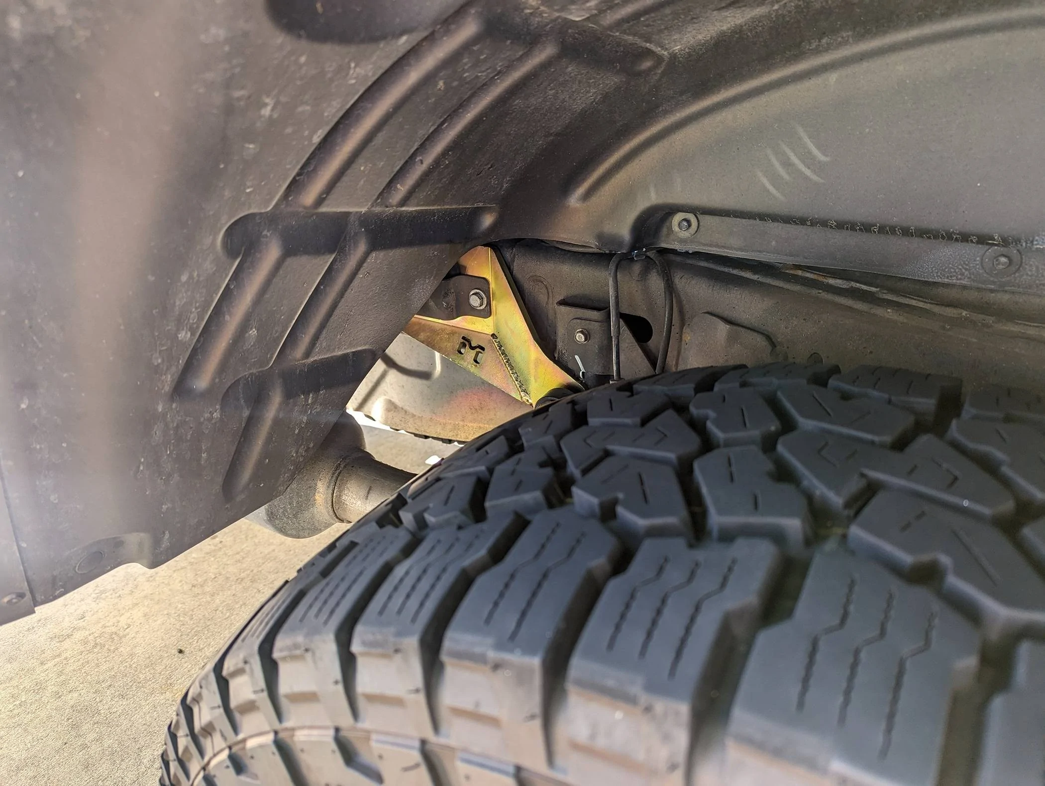 Jeep Gladiator Swaybar Endlink Re-enforcement bracket from 41.22 PXL_20230828_163617729