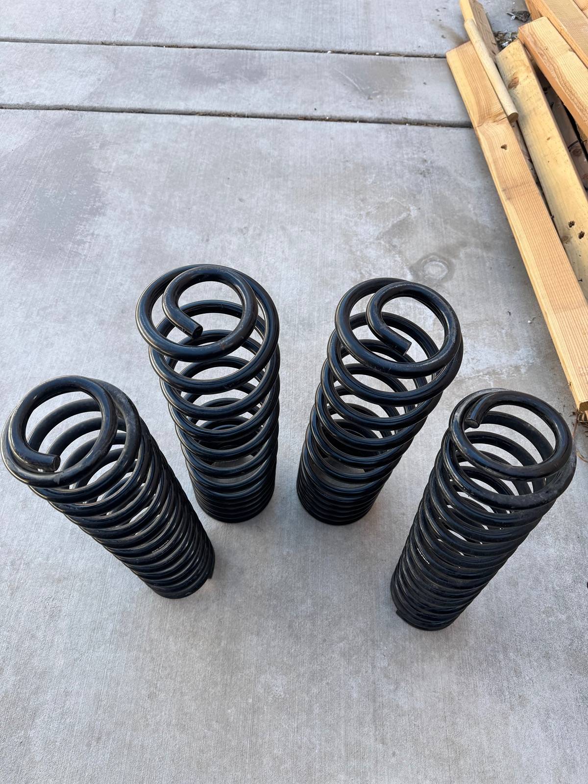 Jeep Gladiator Evo 4.5 plush coil springs $280 IMG_7169