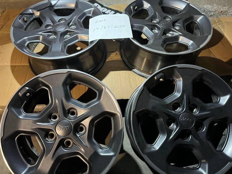 Jeep Gladiator Rubicon stock wheels for sale IMG_6502