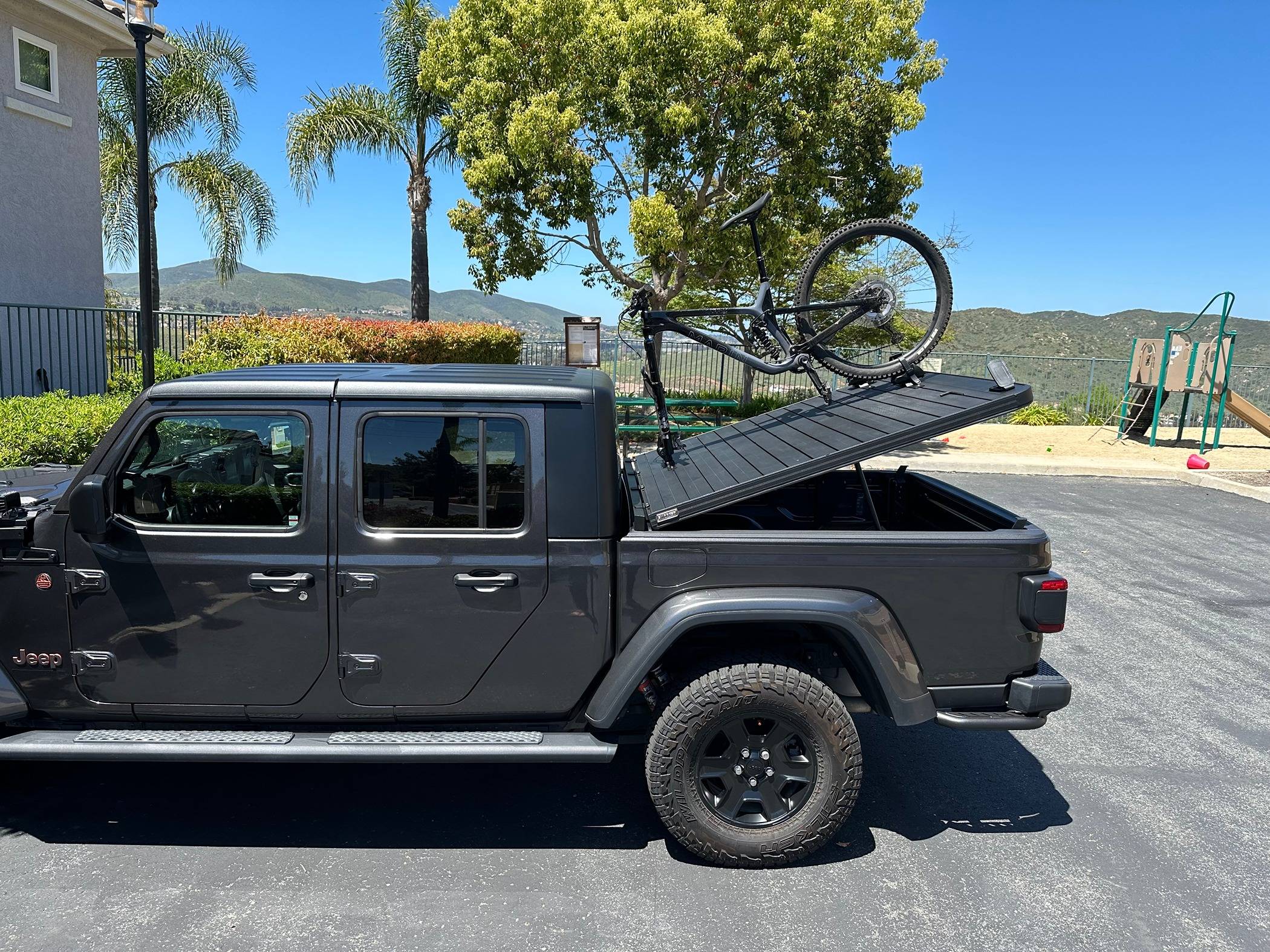 Jeep Gladiator SmarTOP aka Tourtop IMG_0172