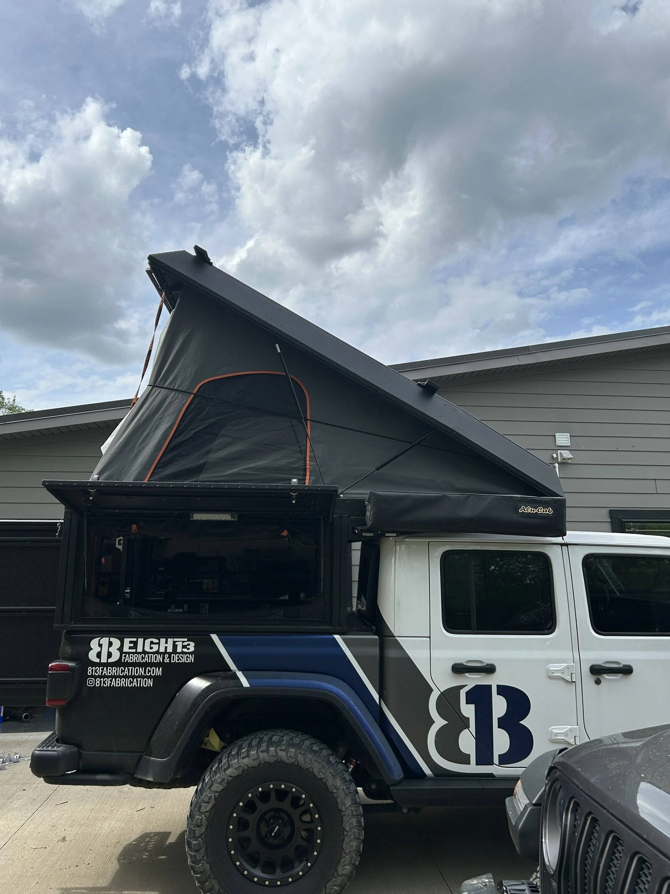 Jeep Gladiator Alu-Cab Canopy Camper with Redarc RedVision Rogue for Jeep Gladiator IMG_4746