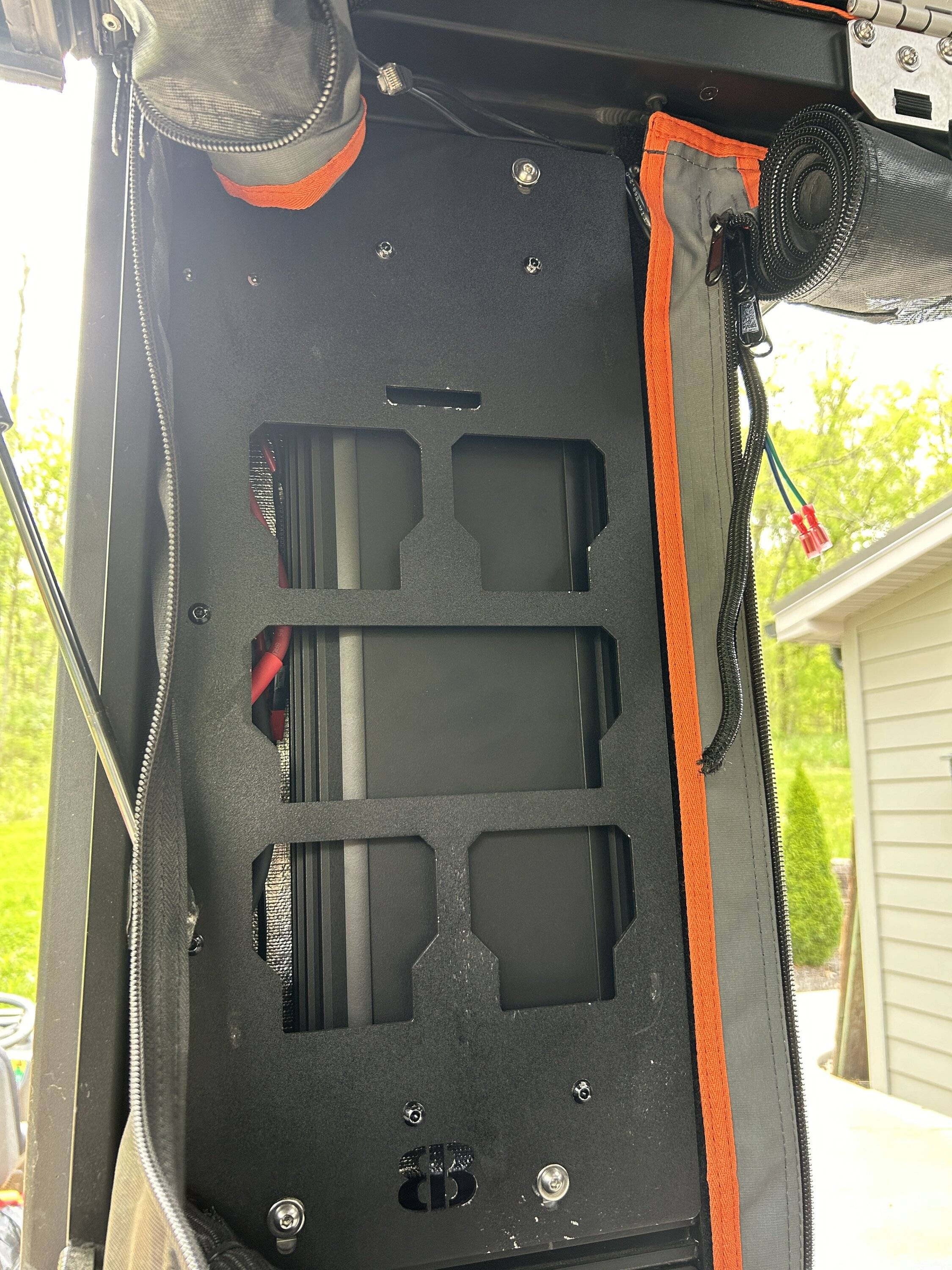 Jeep Gladiator Alu-Cab Canopy Camper with Redarc RedVision Rogue for Jeep Gladiator IMG_4756.JPG