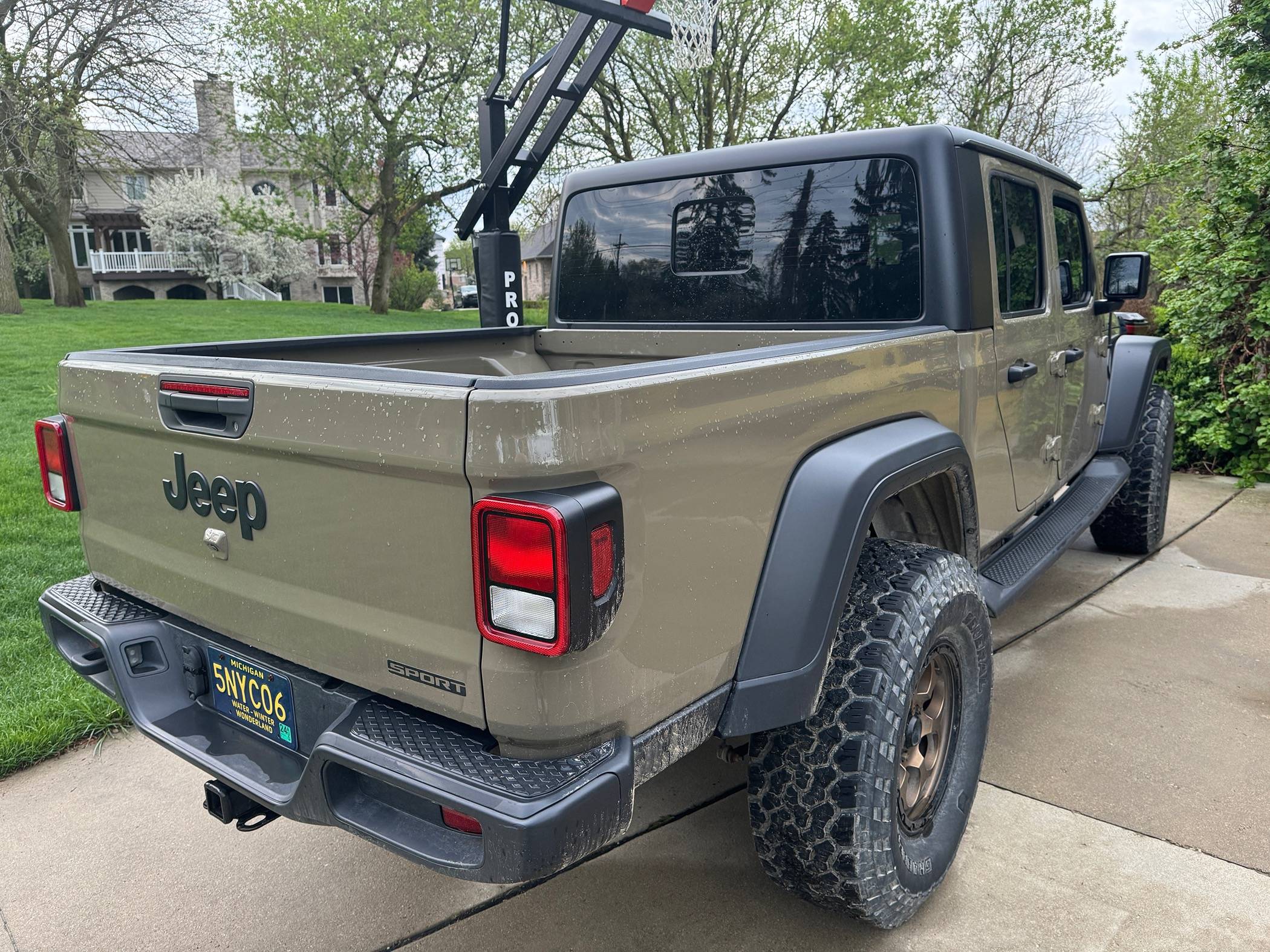 Jeep Gladiator Gator Sport 55k $28k OBO IMG_7892
