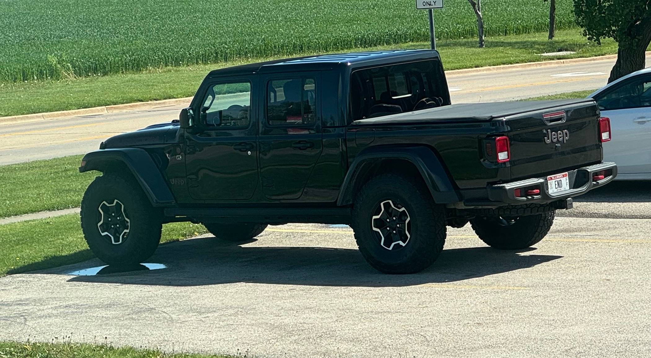 Jeep Gladiator Lift/Spacer after 37x11.5r17 IMG_0321
