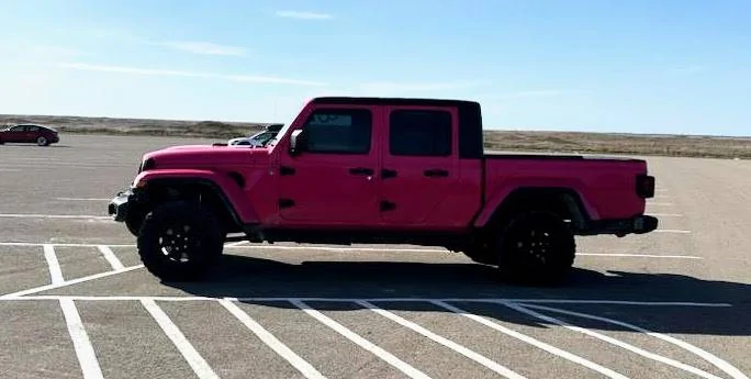Jeep Gladiator Tuscadero color available on Jeep Gladiator for the first time IMG_20240108_064138