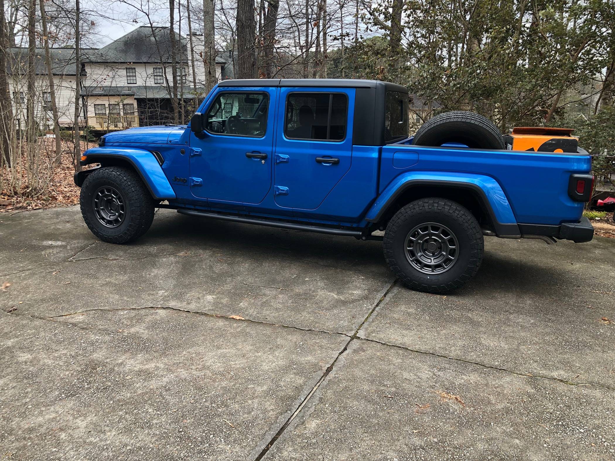 Jeep Gladiator HYDRO BLUE PEARL Gladiator JT Club blue