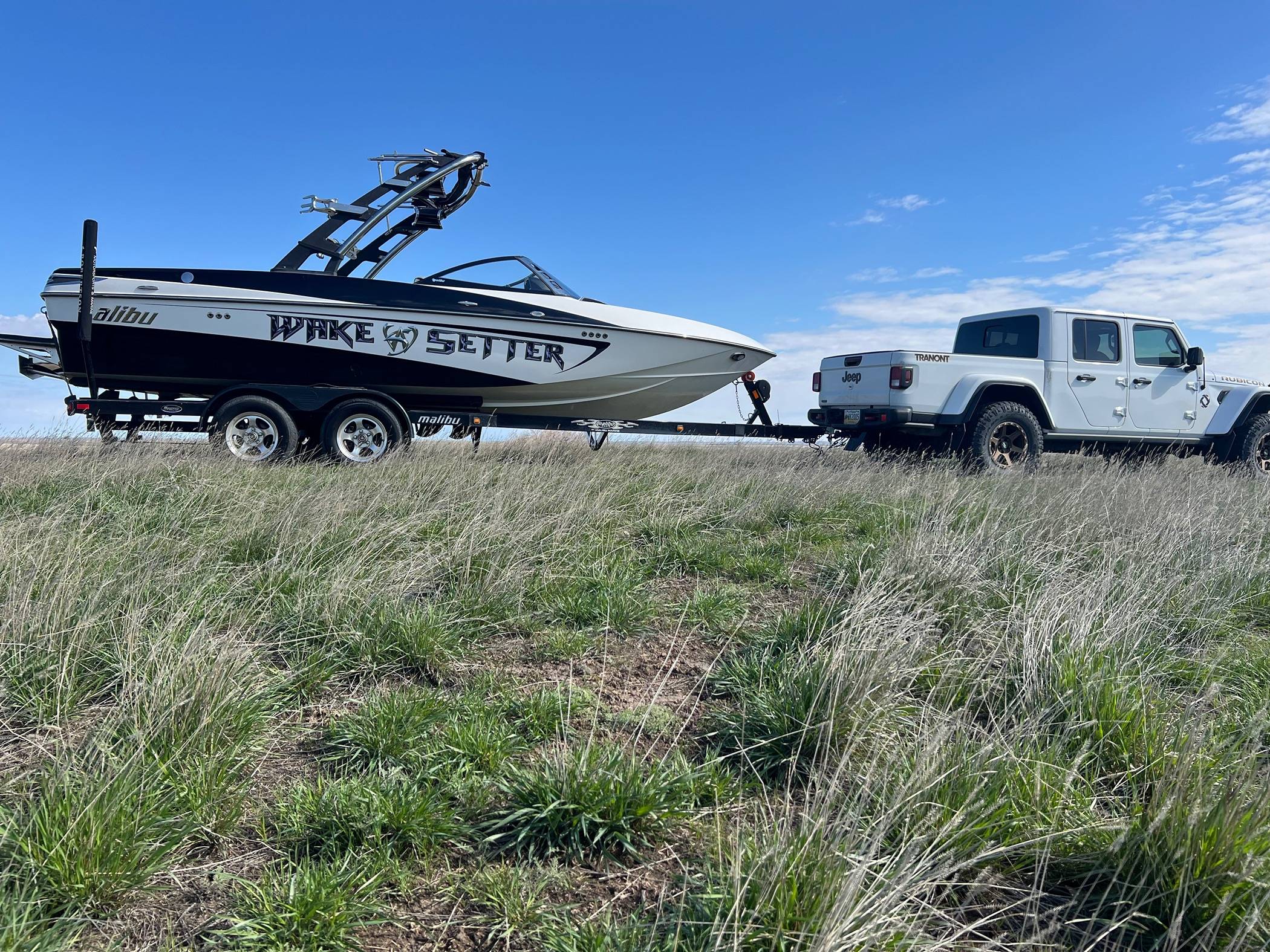 Jeep Gladiator Brought the new boat home IMG_5667