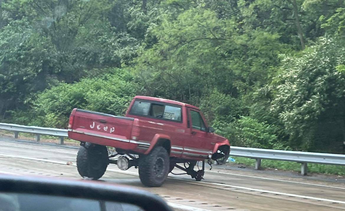 Jeep Gladiator O 438275093_992839126179858_4097776346689458809_n