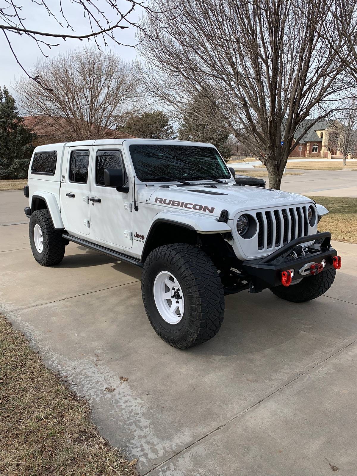 Jeep Gladiator White wagon style wheels IMG_5031