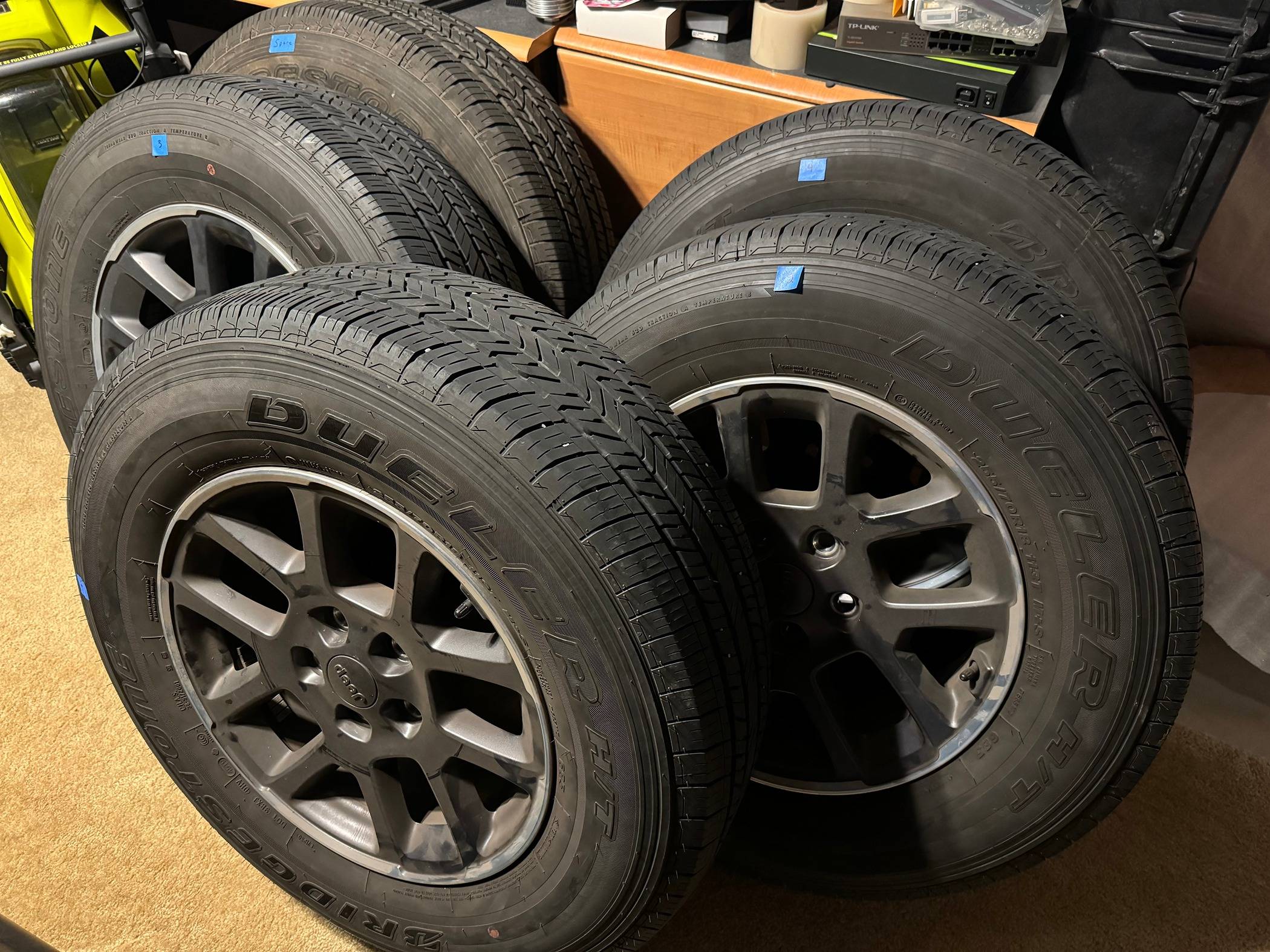 Jeep Gladiator For Sale:  Full set of Overland 4 Tires and wheel set w/TPMS and Spare Tire/Wheel Full_set