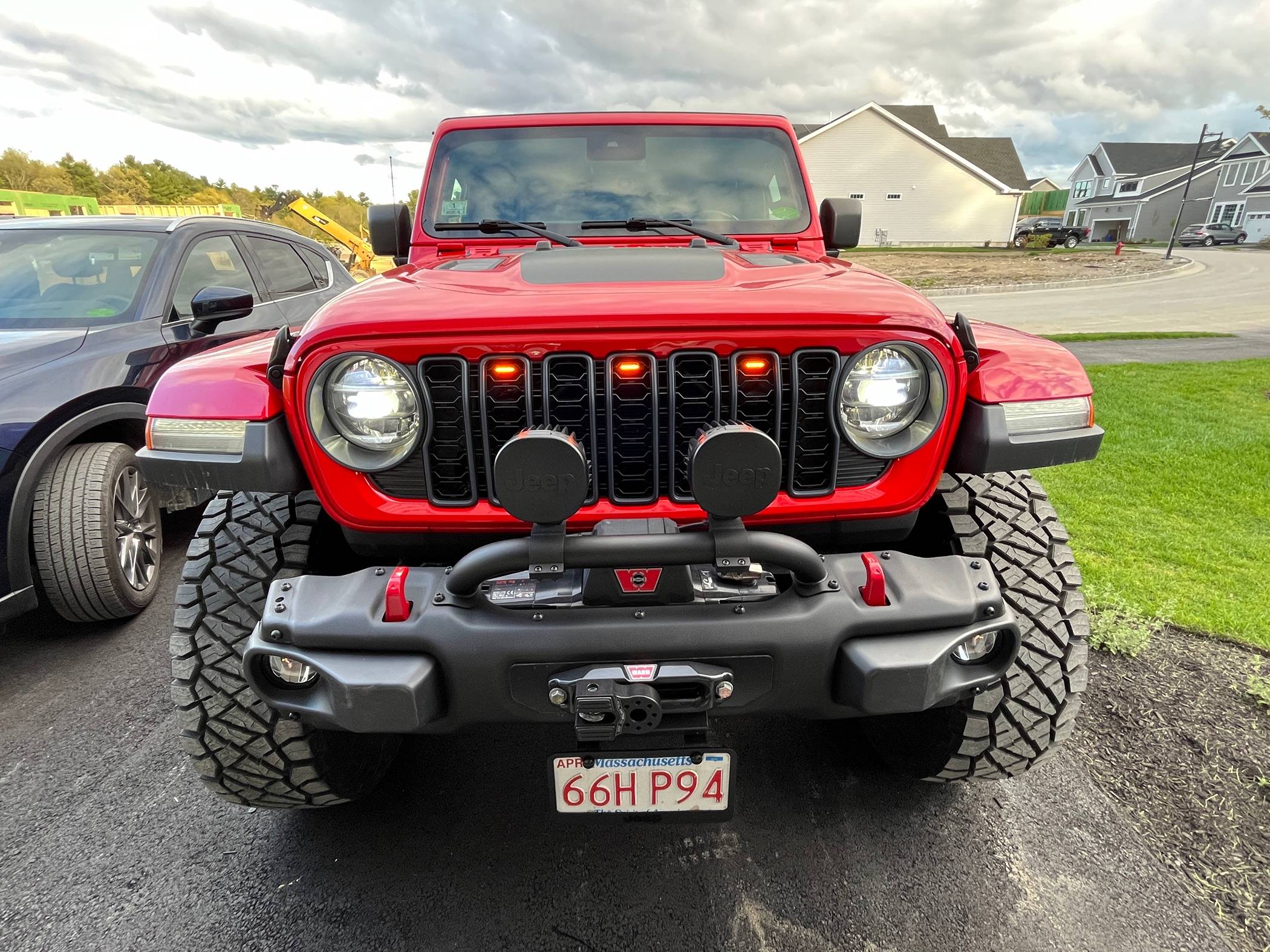 Jeep Gladiator 2024 Grille on my Firecracker Red 2020 JTR IMG_0551