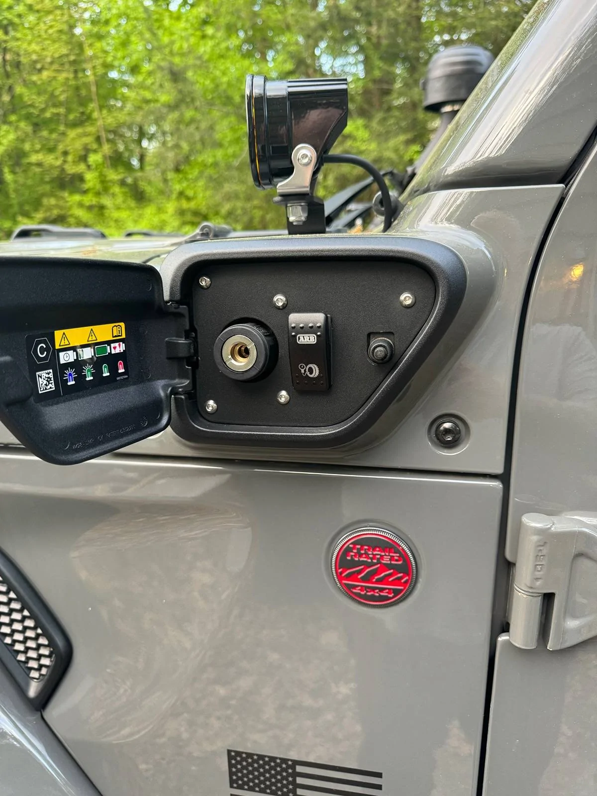 Jeep Gladiator Wiring ARB Compressor…outside of normal. Looking for help IMG_7892