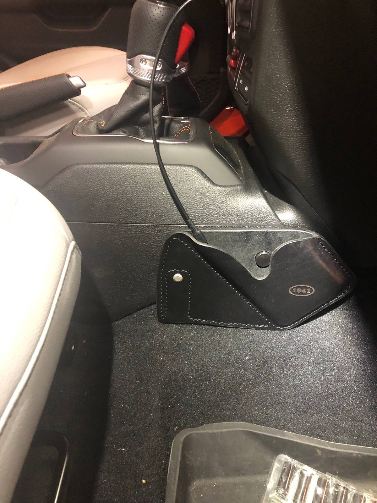 Jeep Gladiator Gibson Leatherworks JT Leather Items IMG_9346
