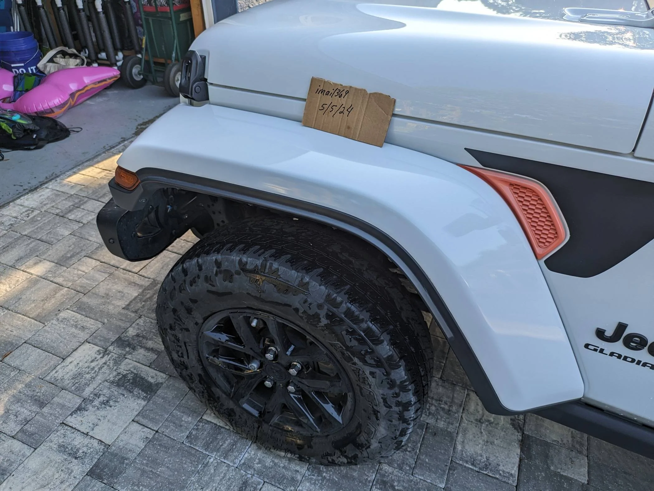 Jeep Gladiator Factory White Fender Flares PXL_20240505_222033464