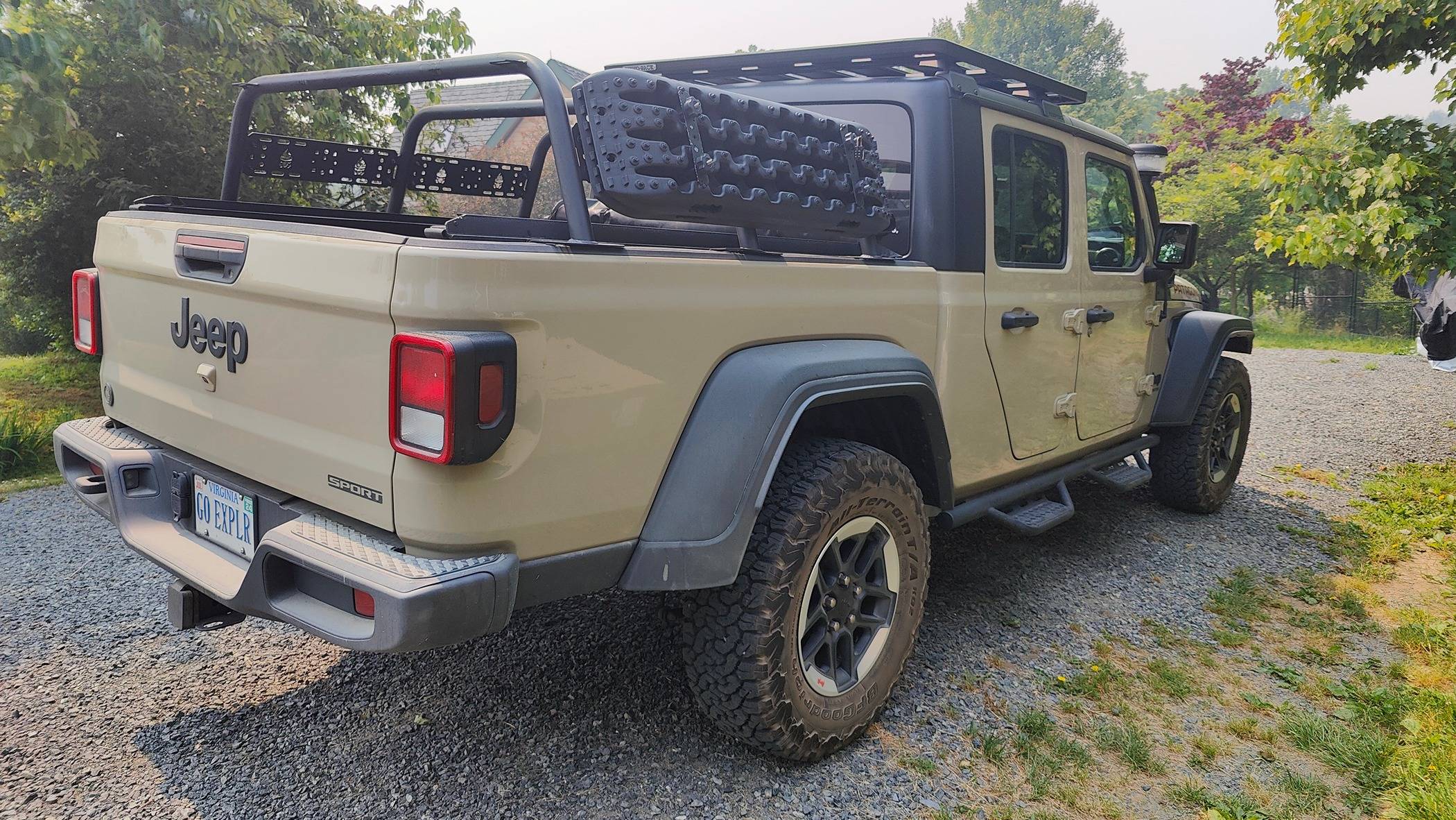 Jeep Gladiator SOLD - VA/MD/DC - Bed Rack for mid-size trucks, RTT Security Clamps, Tonneau Cover for Jeep Gladiator IMG20230608111124