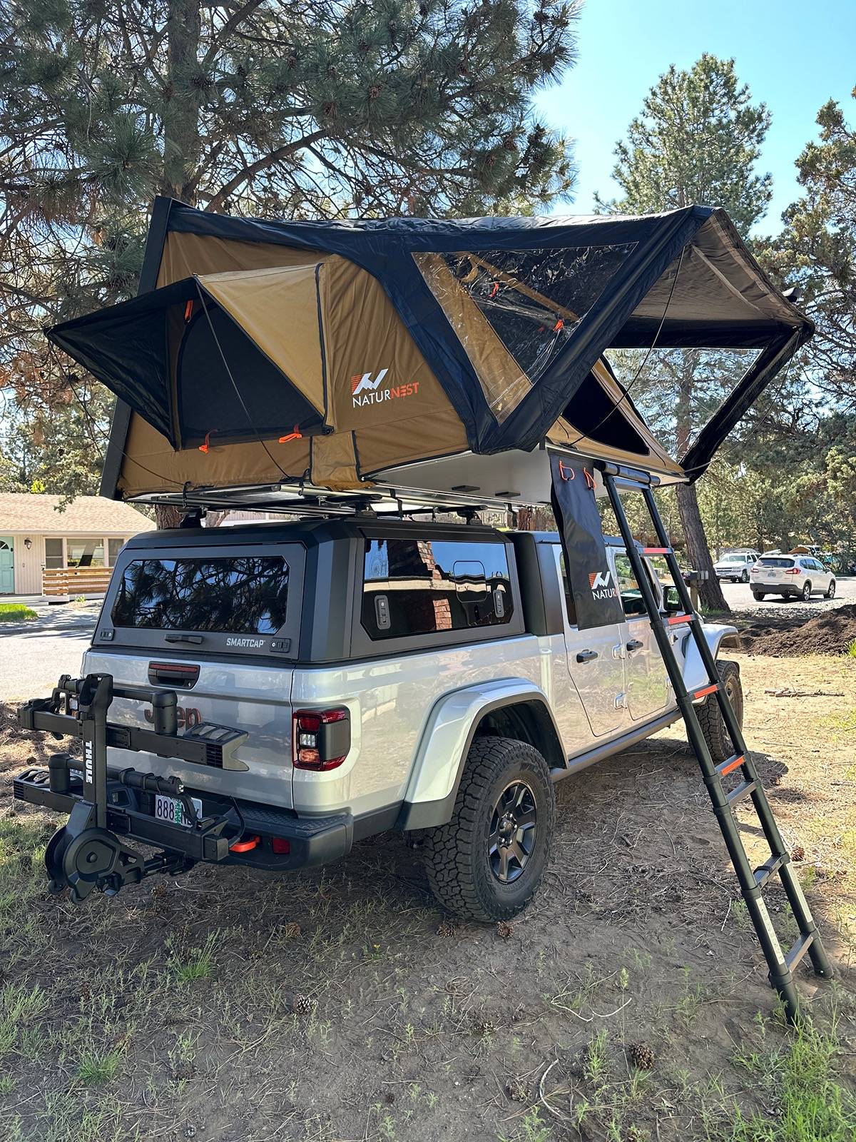Jeep Gladiator RSI Smart Cap -- which hard shell roof top tent RTT to use with it? IMG_3187