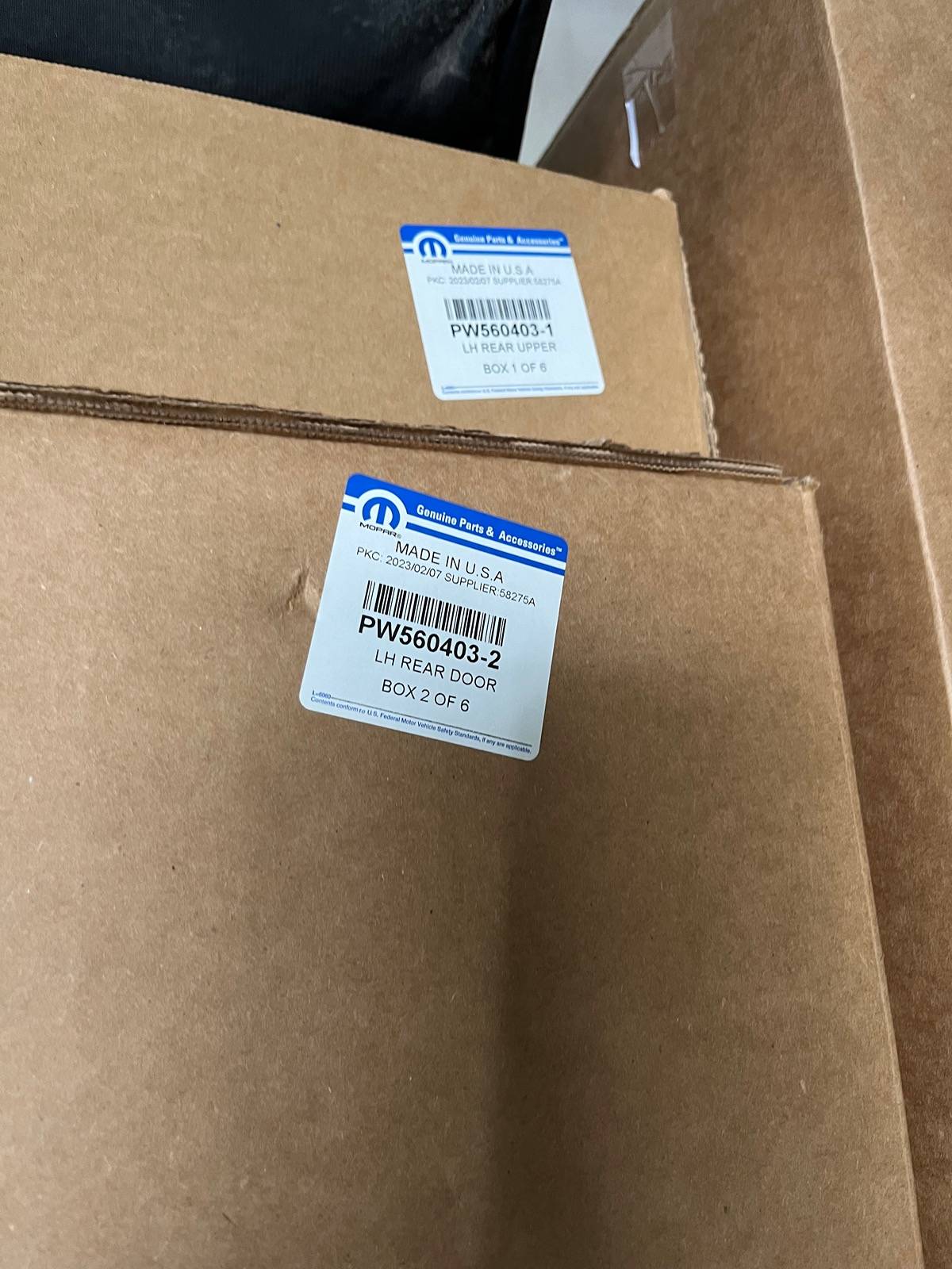Jeep Gladiator White Half Doors with Premium uppers, proximity and blind spot.  New in box IMG_2216
