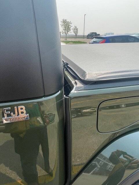 Jeep Gladiator Gladiator Bed Tonneau IMG_3849