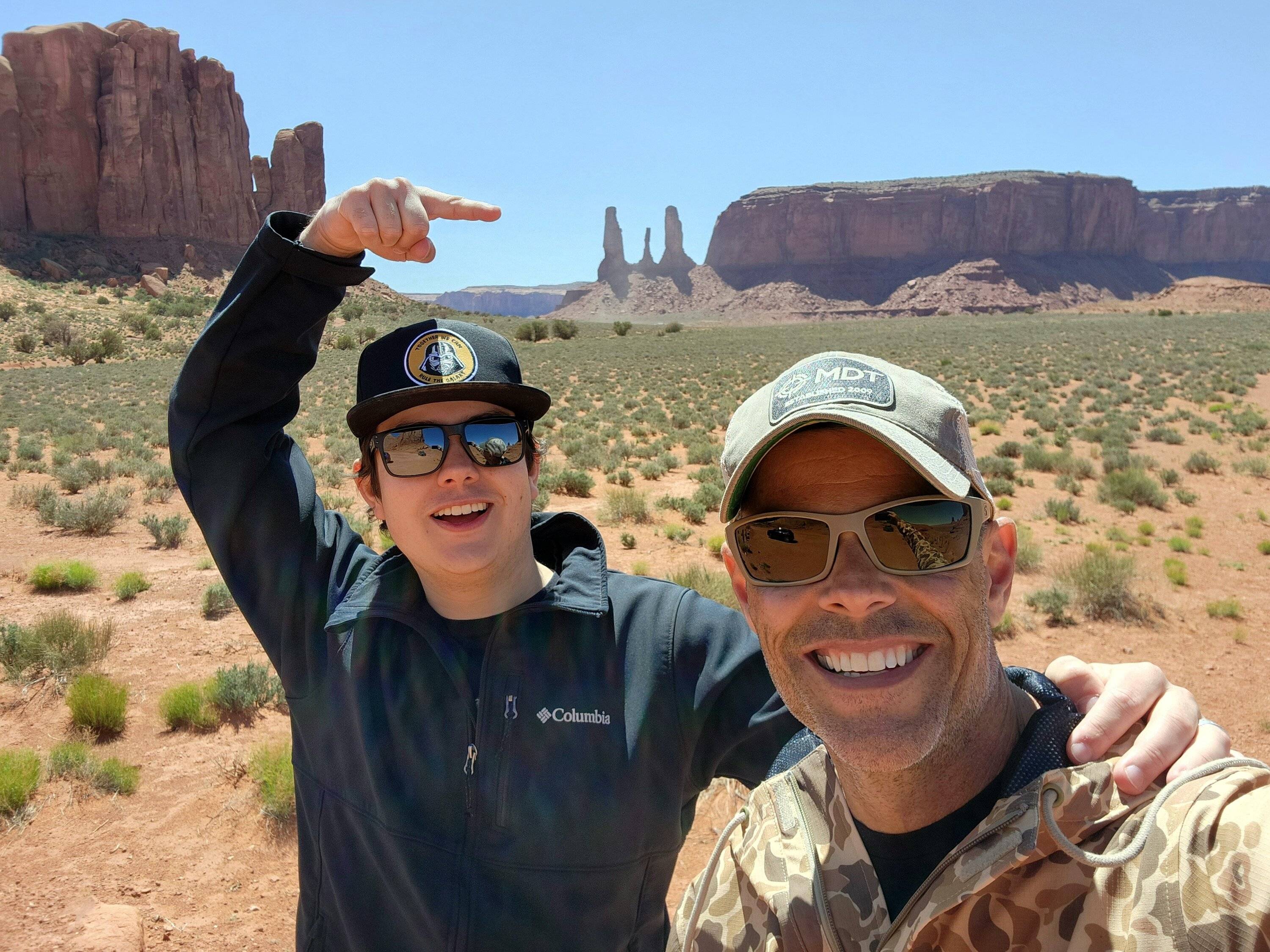 Jeep Gladiator Monument Valley - Tse’Bii’Ndzisgaii 20240506_150127