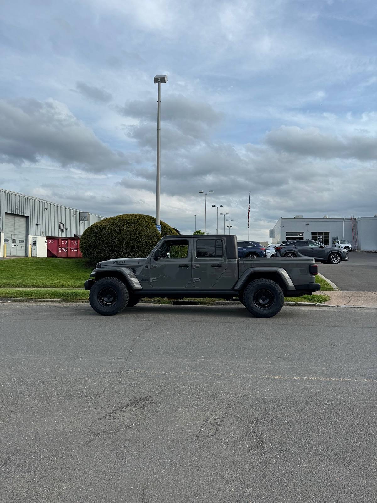 Jeep Gladiator Put on some new wheels. IMG_2834