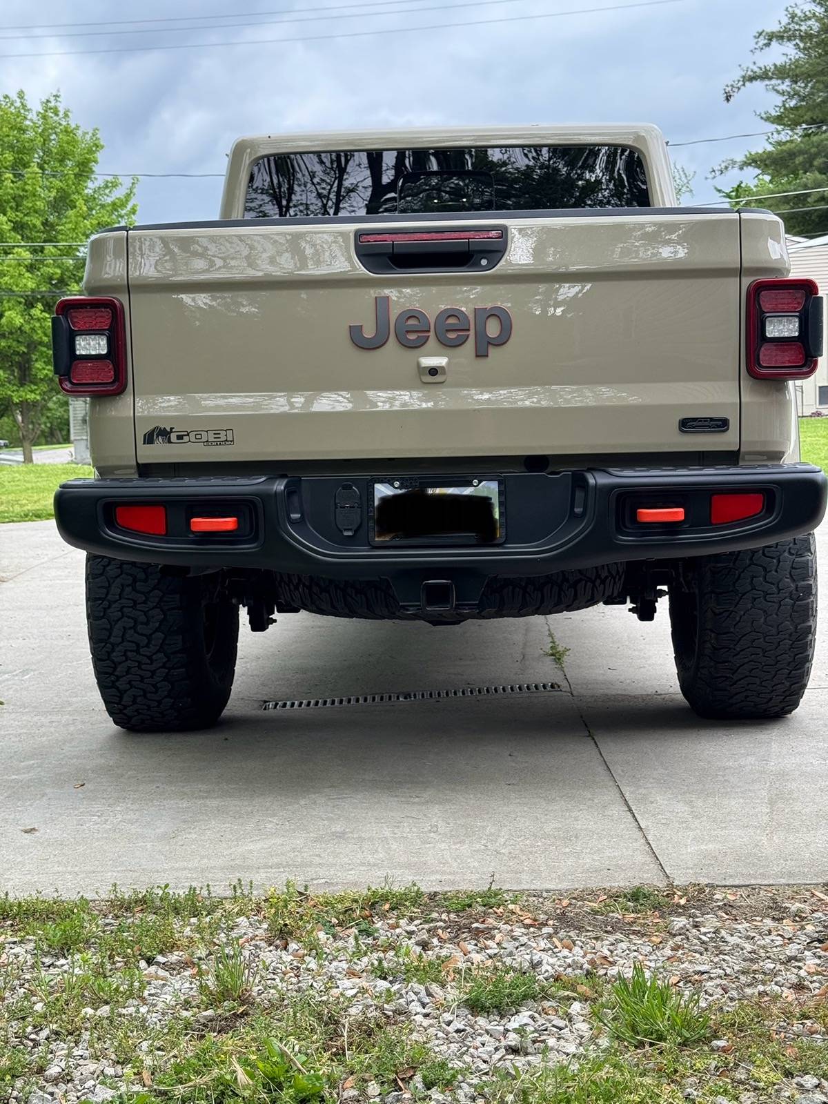 Jeep Gladiator 37” spare tire - list of tires that fit under the bed IMG_3677