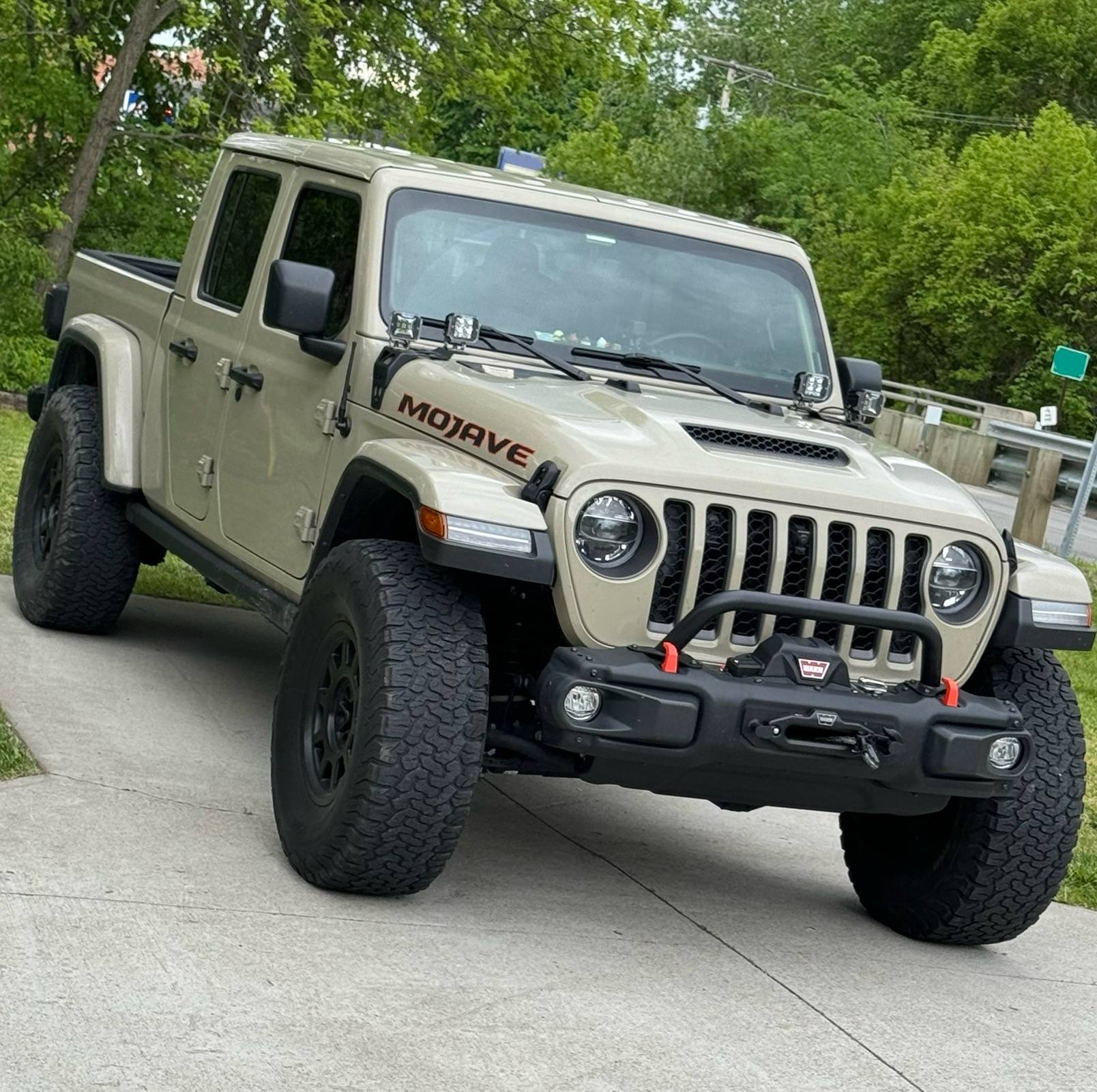 Jeep Gladiator 37” spare tire - list of tires that fit under the bed IMG_3678