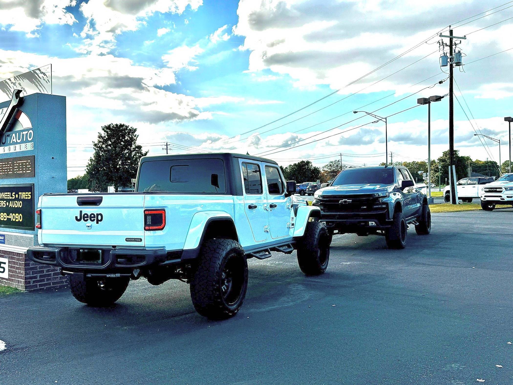 Jeep Gladiator Tushy Tuesday!! Let's see those Gladiator Rear Ends! IMG_0267