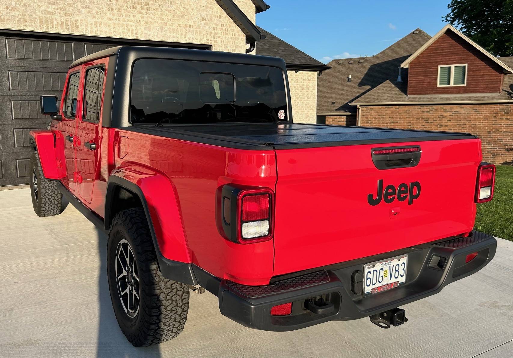 Jeep Gladiator SOLD! 2022 Jeep JT - ONLY 14k miles! Red w mods (ARB, BFG) - Springfield MO - $36000 2022 Jeep Gladiator Pic 9