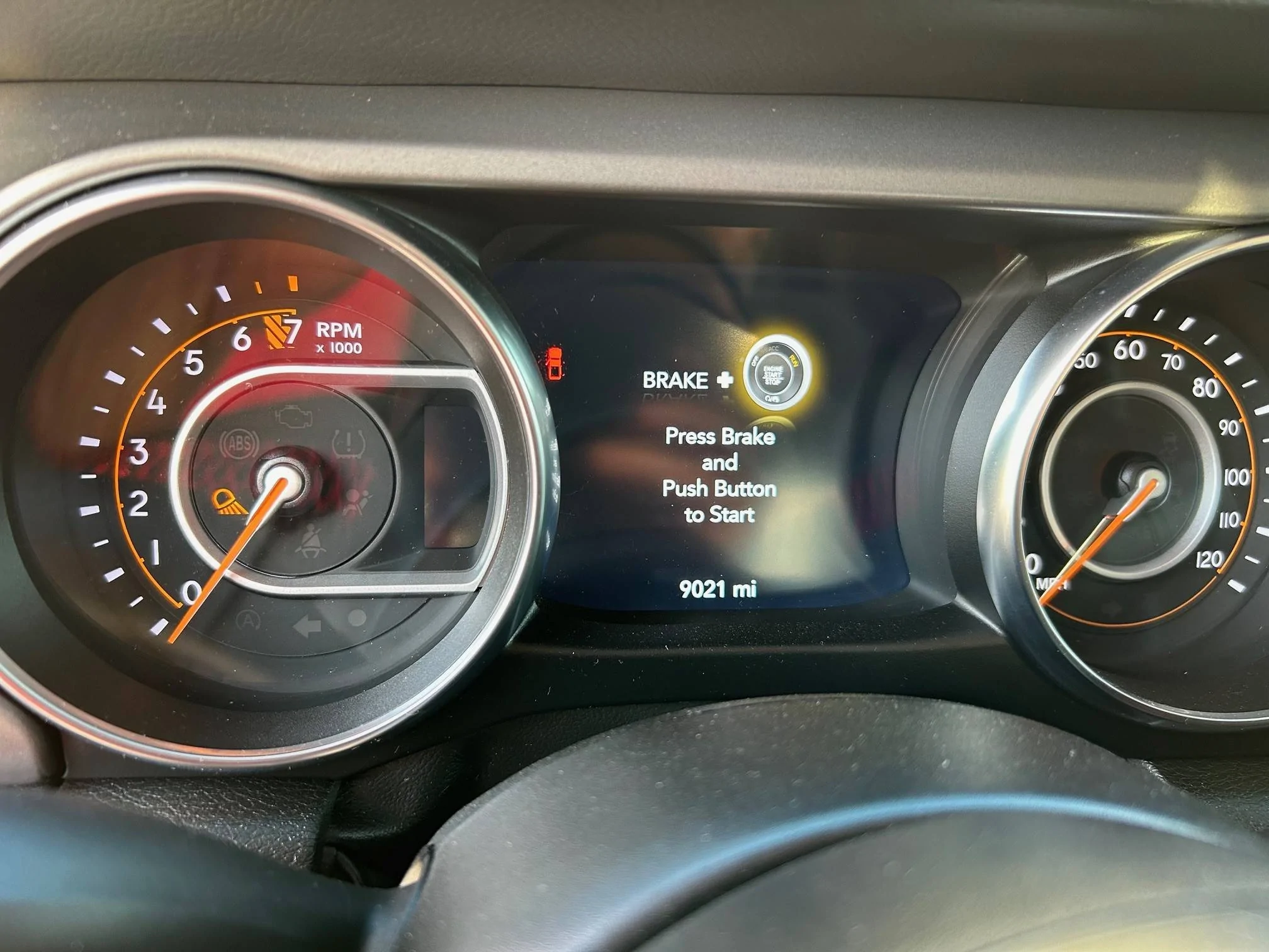 Jeep Gladiator SOLD! 2022 Jeep JT - ONLY 14k miles! Red w mods (ARB, BFG) - Springfield MO - $36000 2022 Jeep Gladiator Pic 14