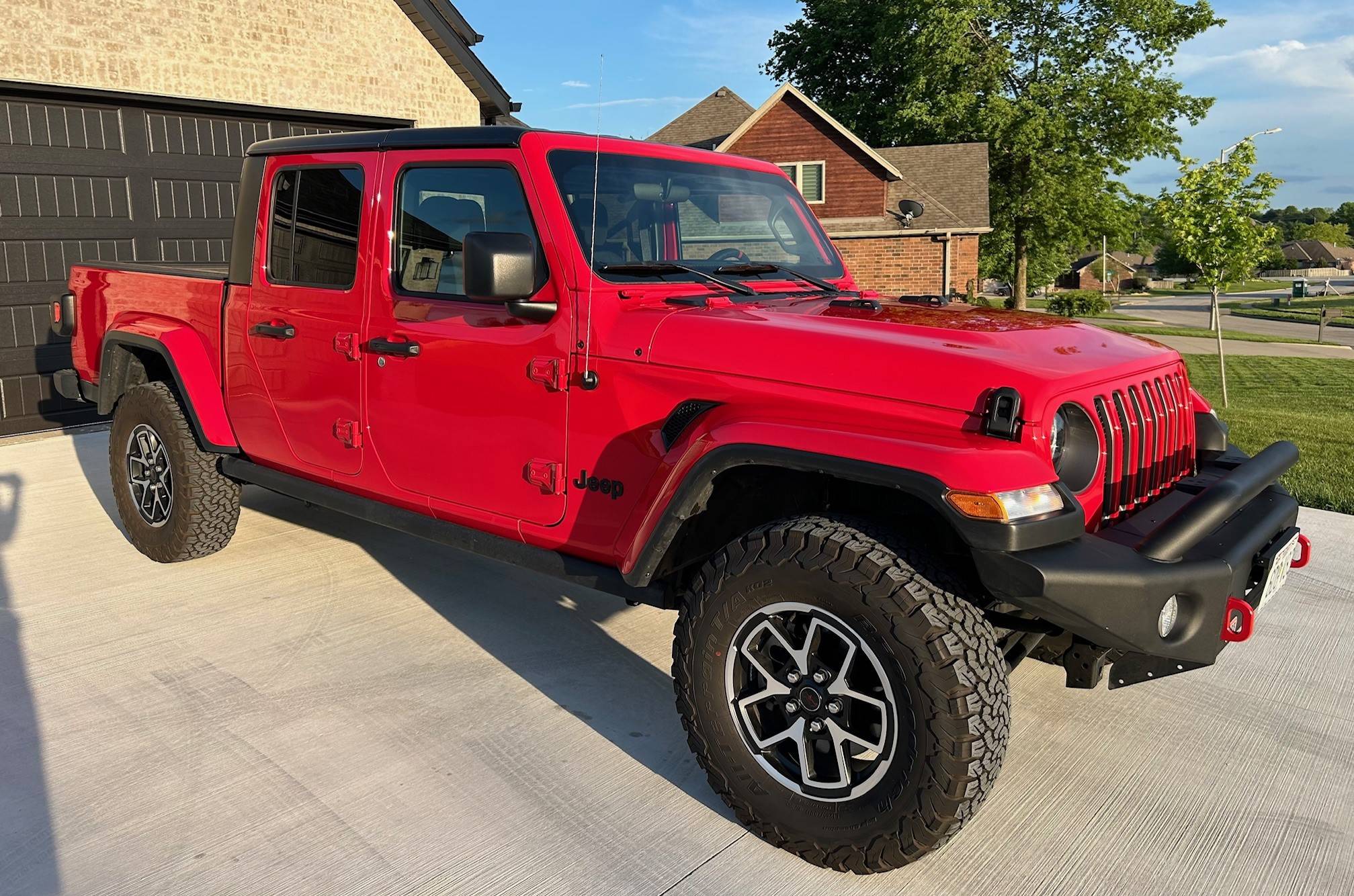Jeep Gladiator SOLD! 2022 Jeep JT - ONLY 14k miles! Red w mods (ARB, BFG) - Springfield MO - $36000 2022 Jeep Gladiator Pic 27