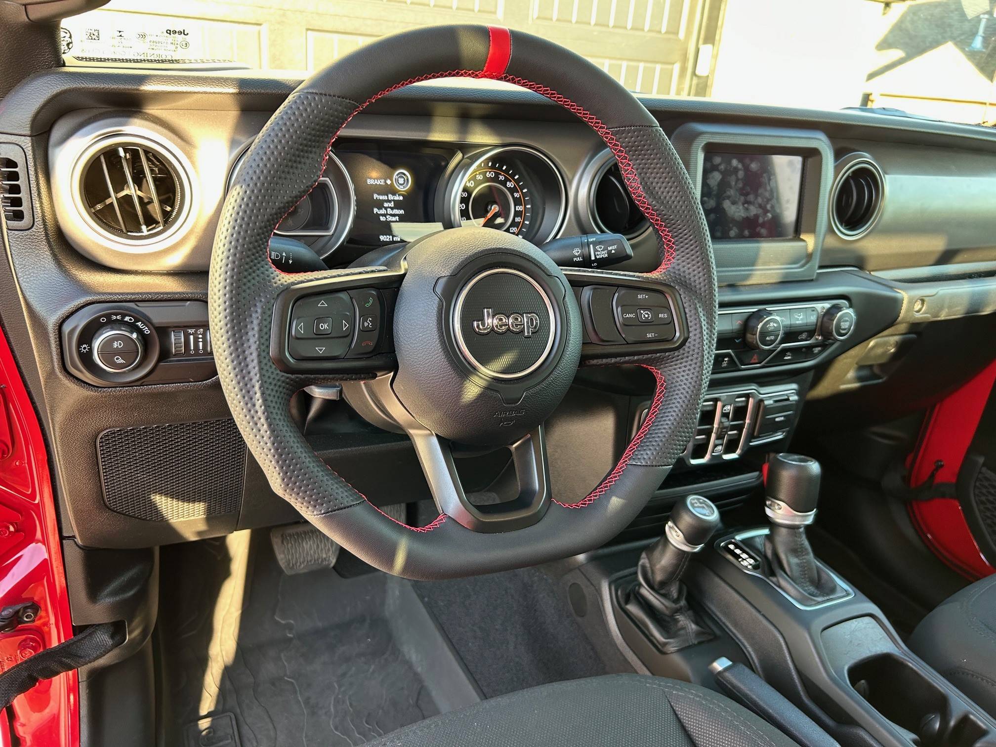 Jeep Gladiator SOLD! 2022 Jeep JT - ONLY 14k miles! Red w mods (ARB, BFG) - Springfield MO - $36000 2022 Jeep Gladiator Pic 13