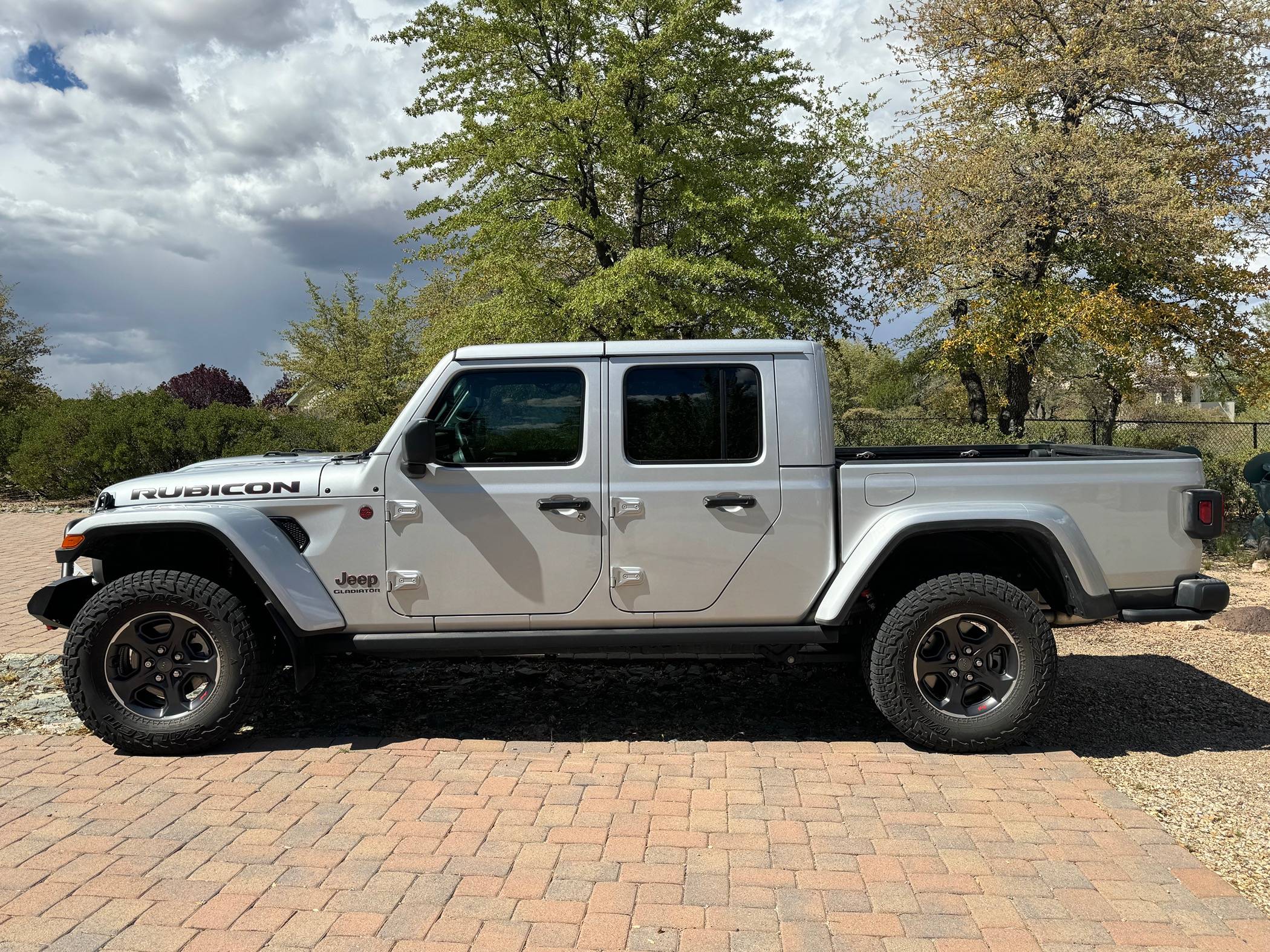 Jeep Gladiator Clayton 2.5 Overland plus installed today! Pre Lift