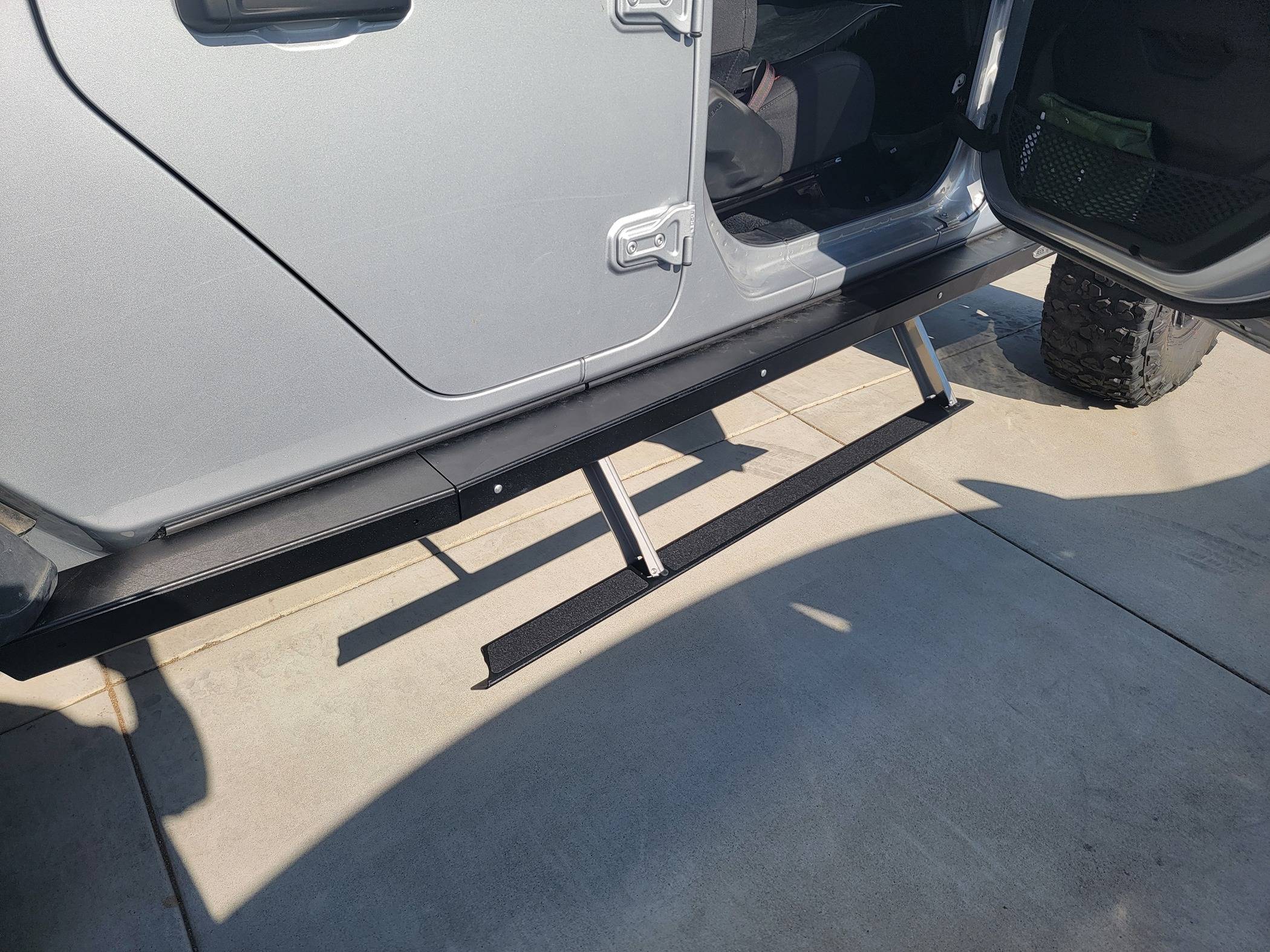 Jeep Gladiator Steps or Sliders....hhhmmm 20240511_164451