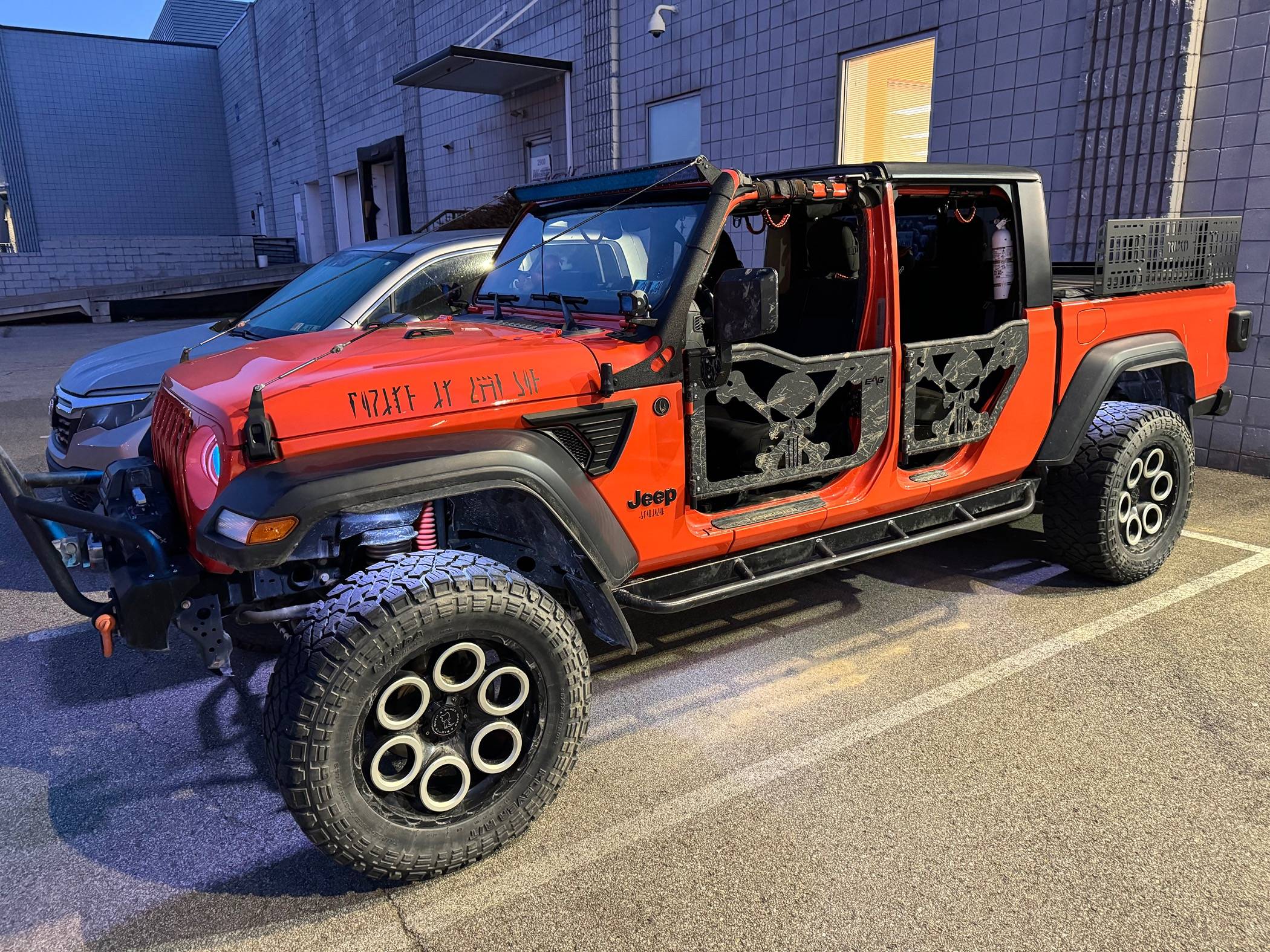Jeep Gladiator Rock Hard Sliders pointed down IMG_9123