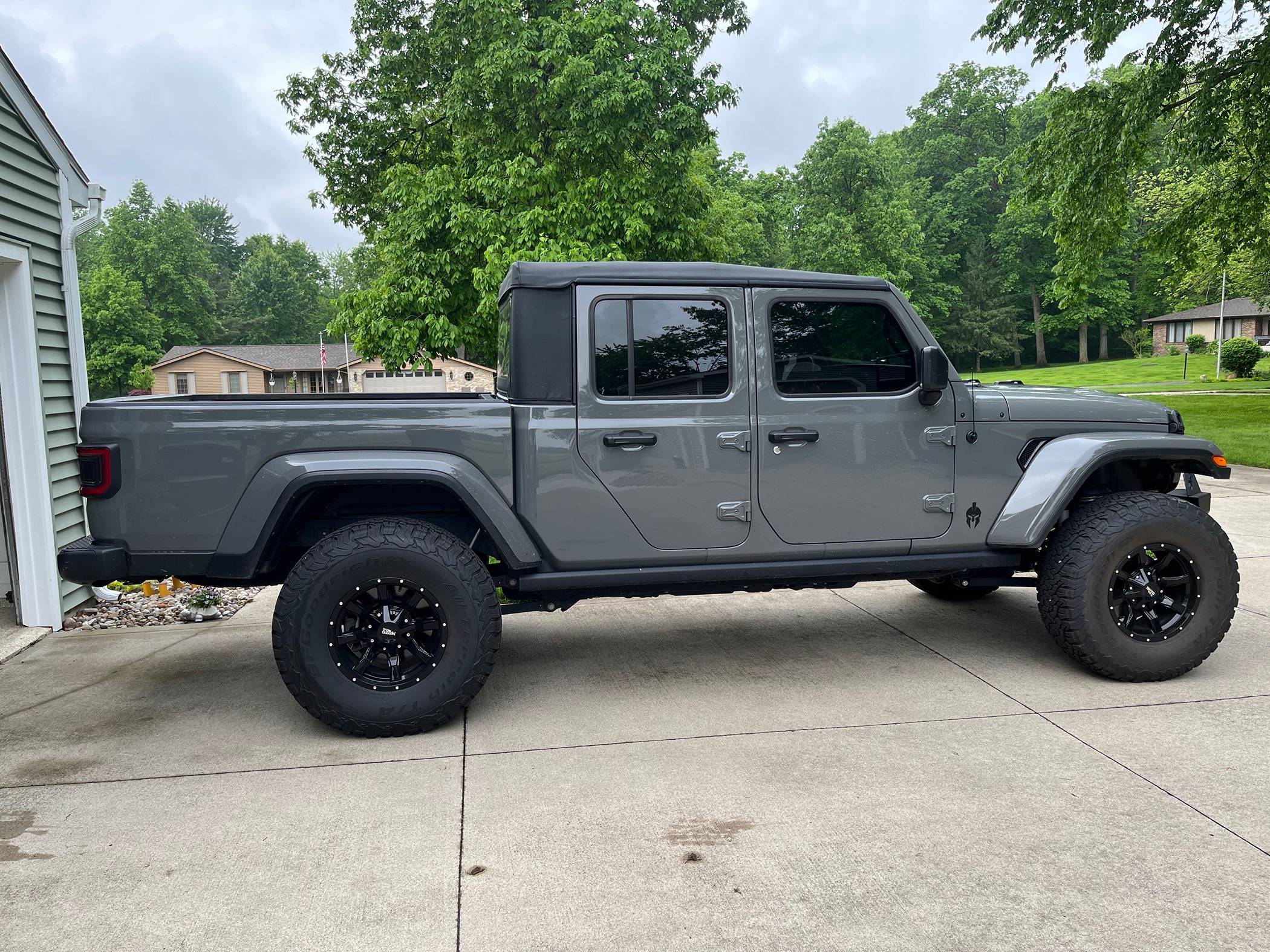 Jeep Gladiator Stickers and decal pics! IMG_4694