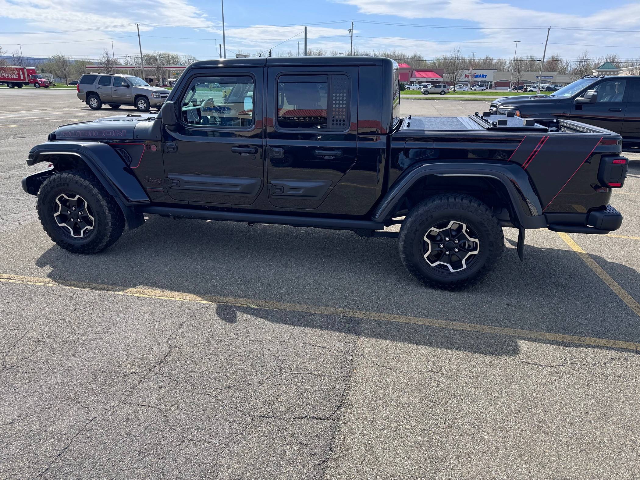 Jeep Gladiator Stickers and decal pics! IMG_9323