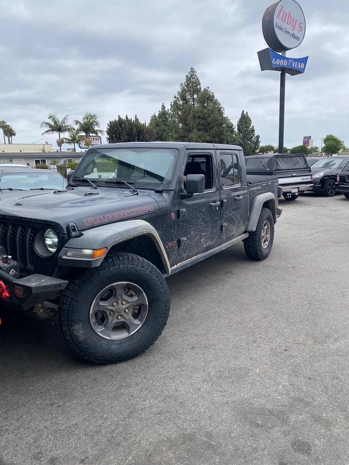 Jeep Gladiator Falken at4w 35x11.50r17 2B416C92-C3D9-4DEA-911D-CE6A25D7CEAC