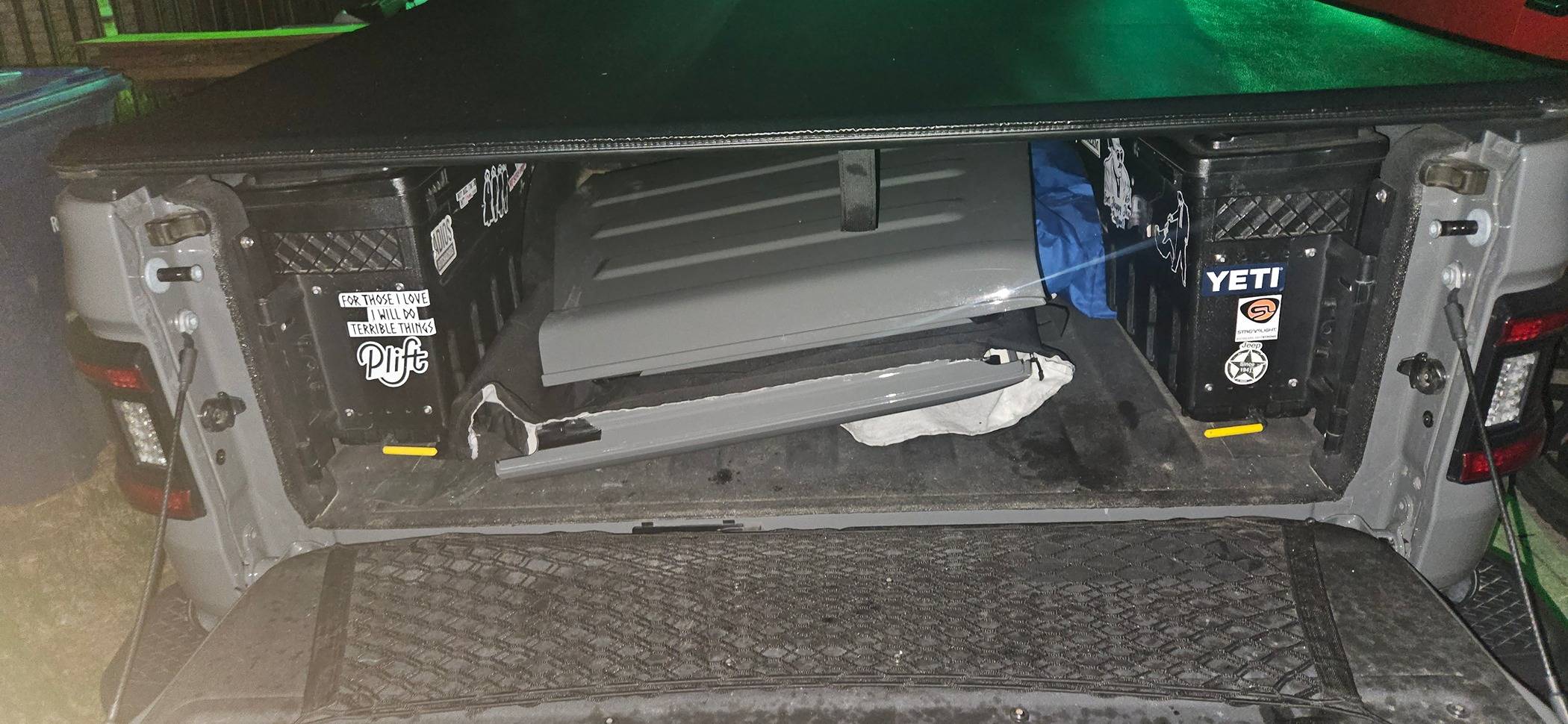 Jeep Gladiator Where do you keep your freedom panel storage bag in the jeep? 17160080630655729040207210528105