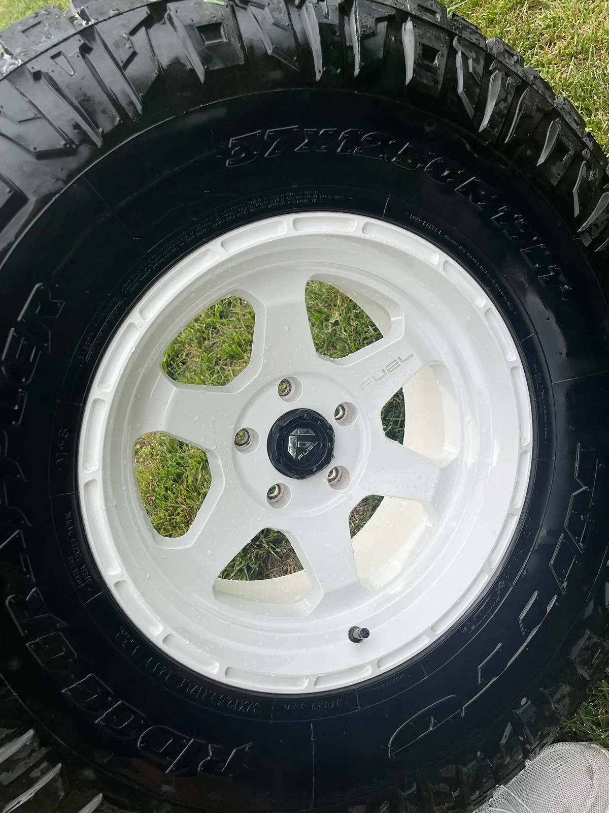 Jeep Gladiator White Fuel Shok on 37’s $1150.00 IMG_0982