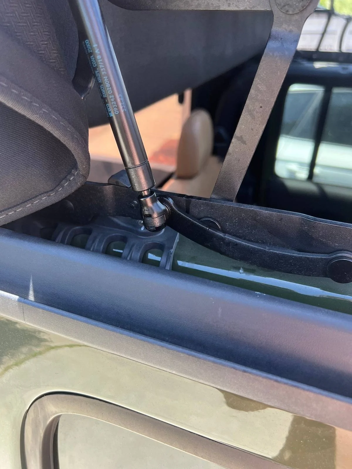 Jeep Gladiator HELP! Mopar soft top won't shut properly IMG_5916