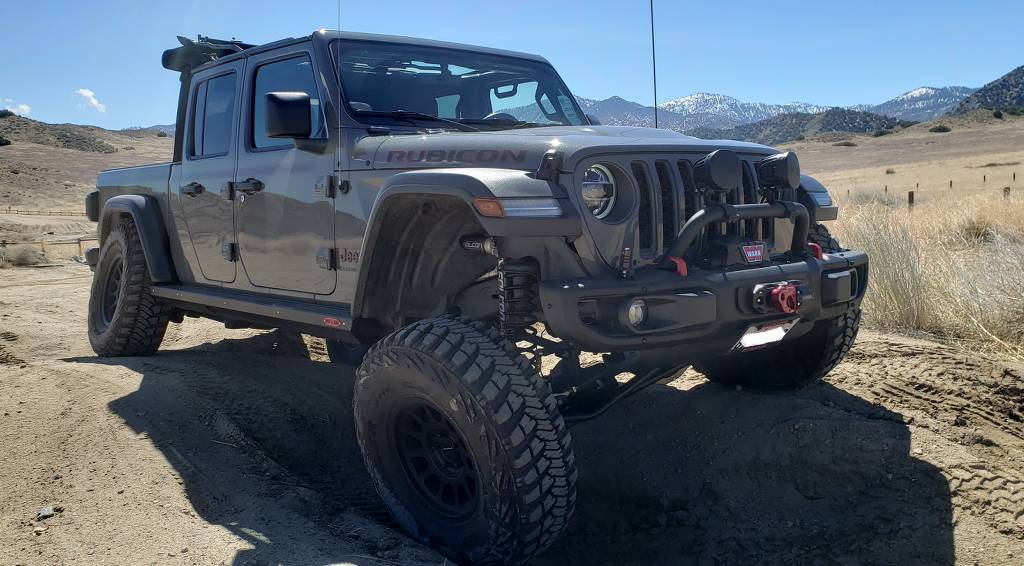 Jeep Gladiator Clayton Overland+ vs. Premium Lift Kits... Uycz5c