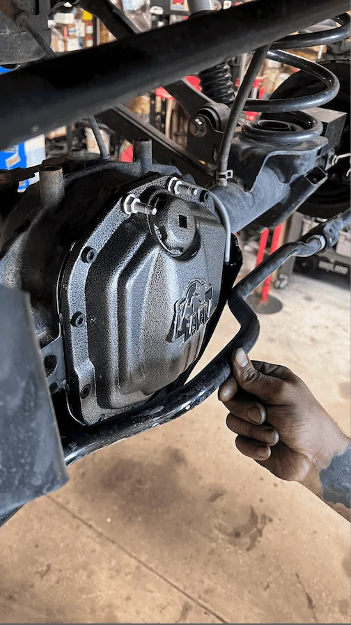 Jeep Gladiator AEV Diff Skid and Diff cover interference with factory sway bar FIXED IMG_6820