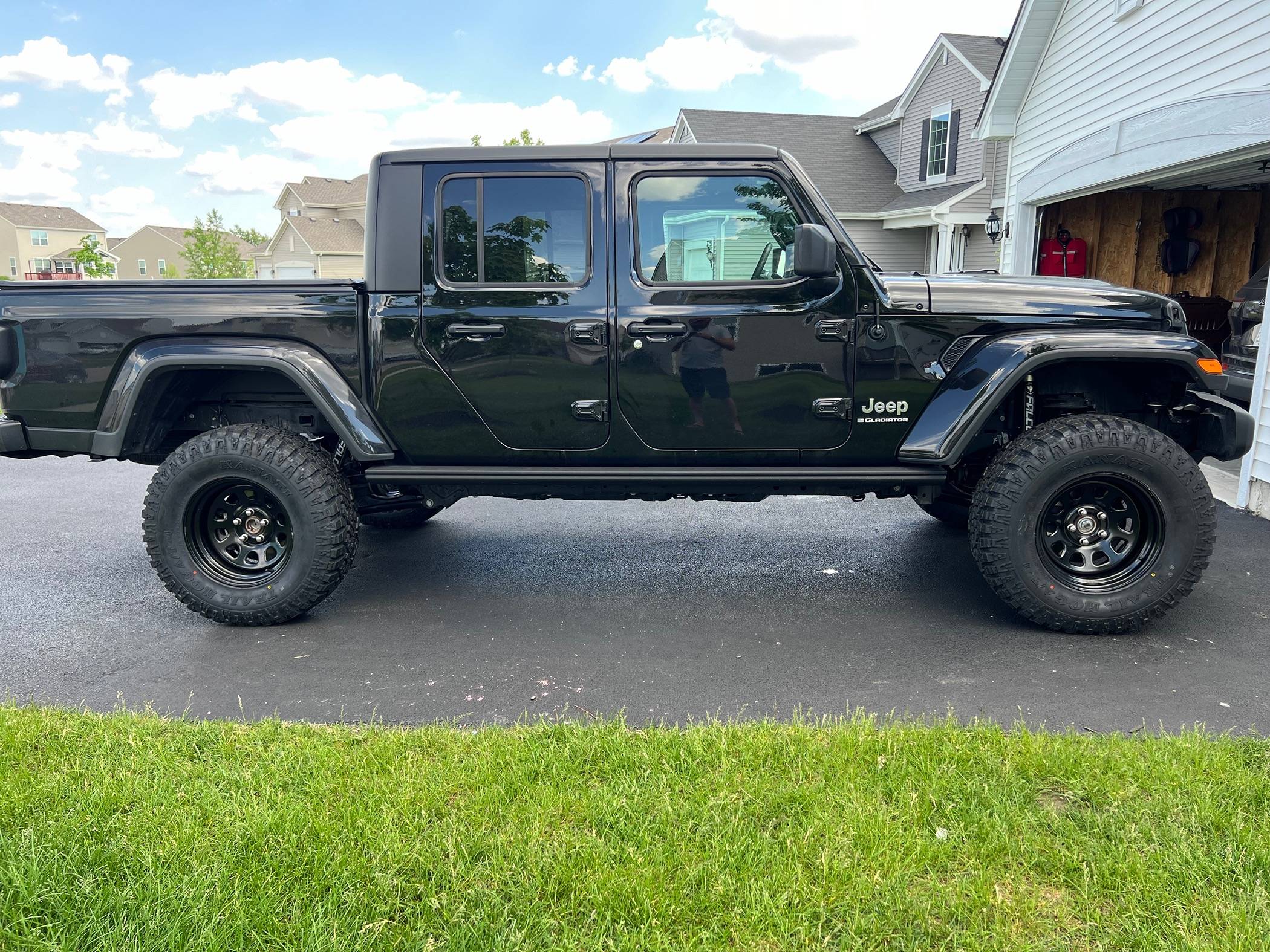 Jeep Gladiator BLACK Gladiator JT Club IMG_9115