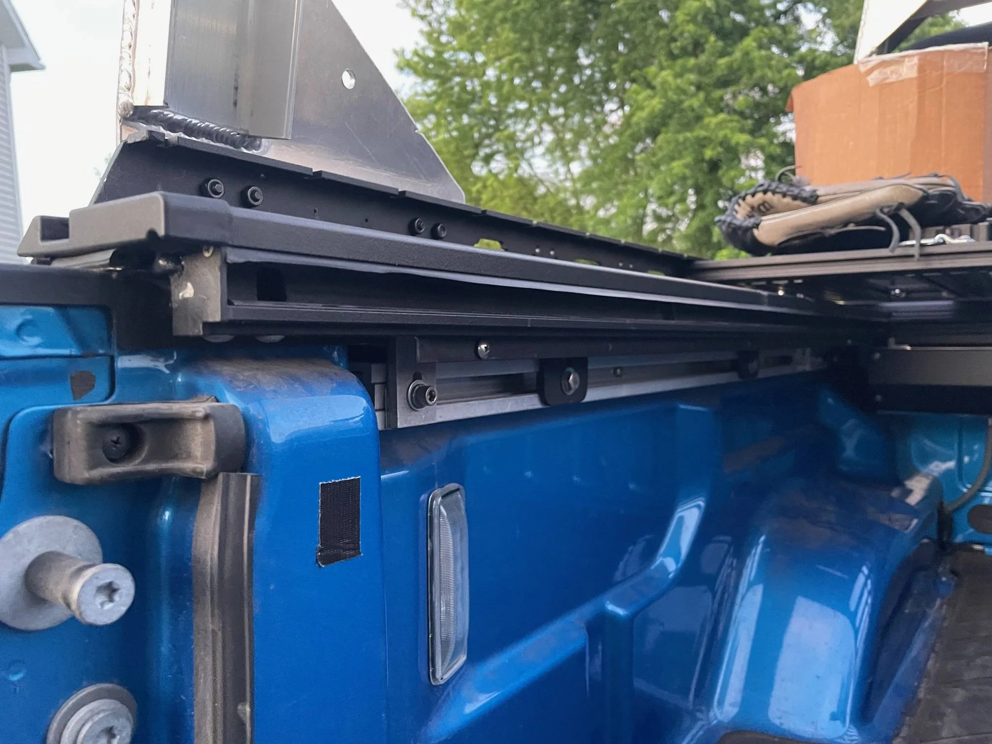 Jeep Gladiator Roll N Lock XT IMG_0058
