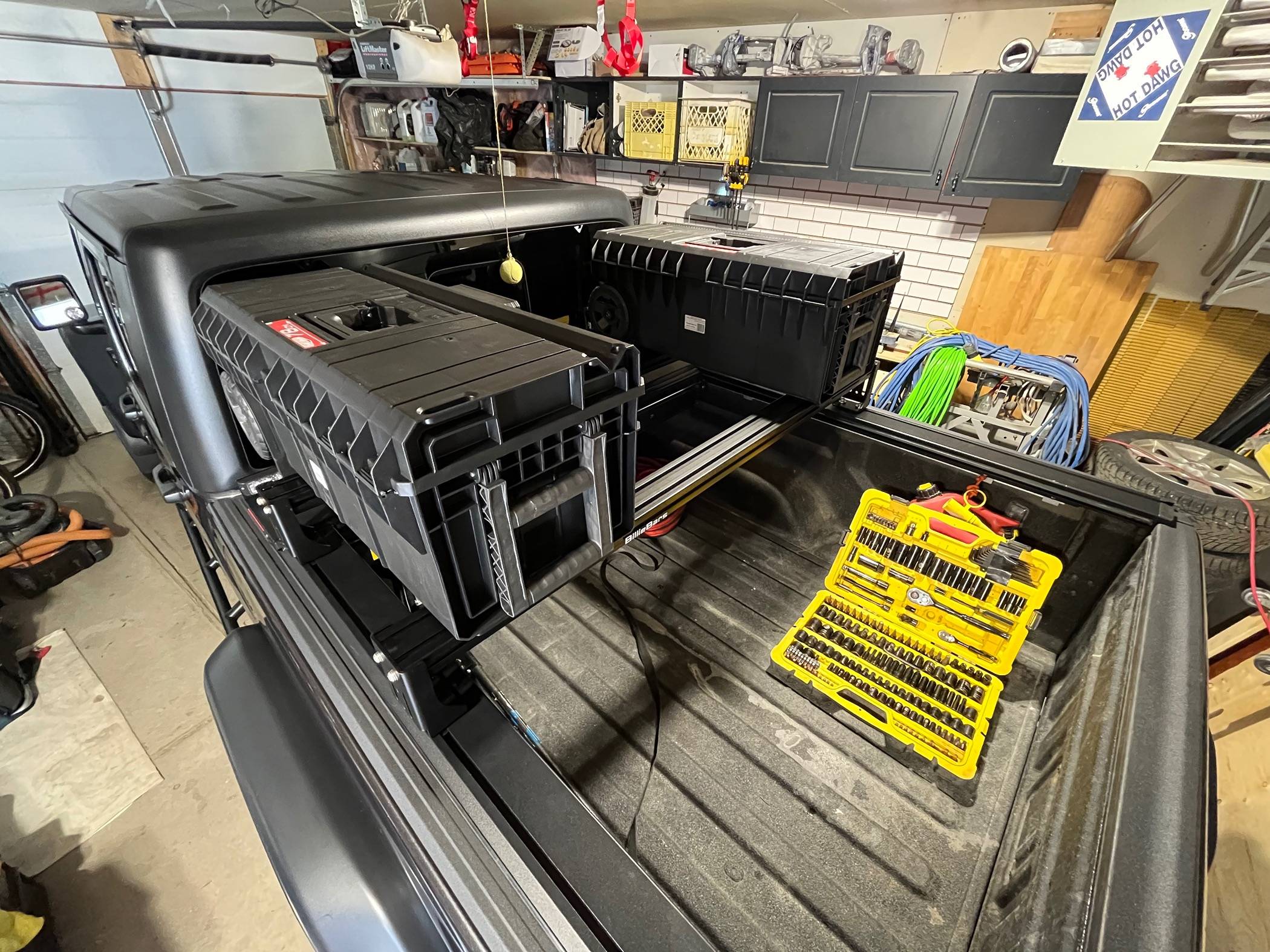 Jeep Gladiator Roll N Lock XT IMG_1233