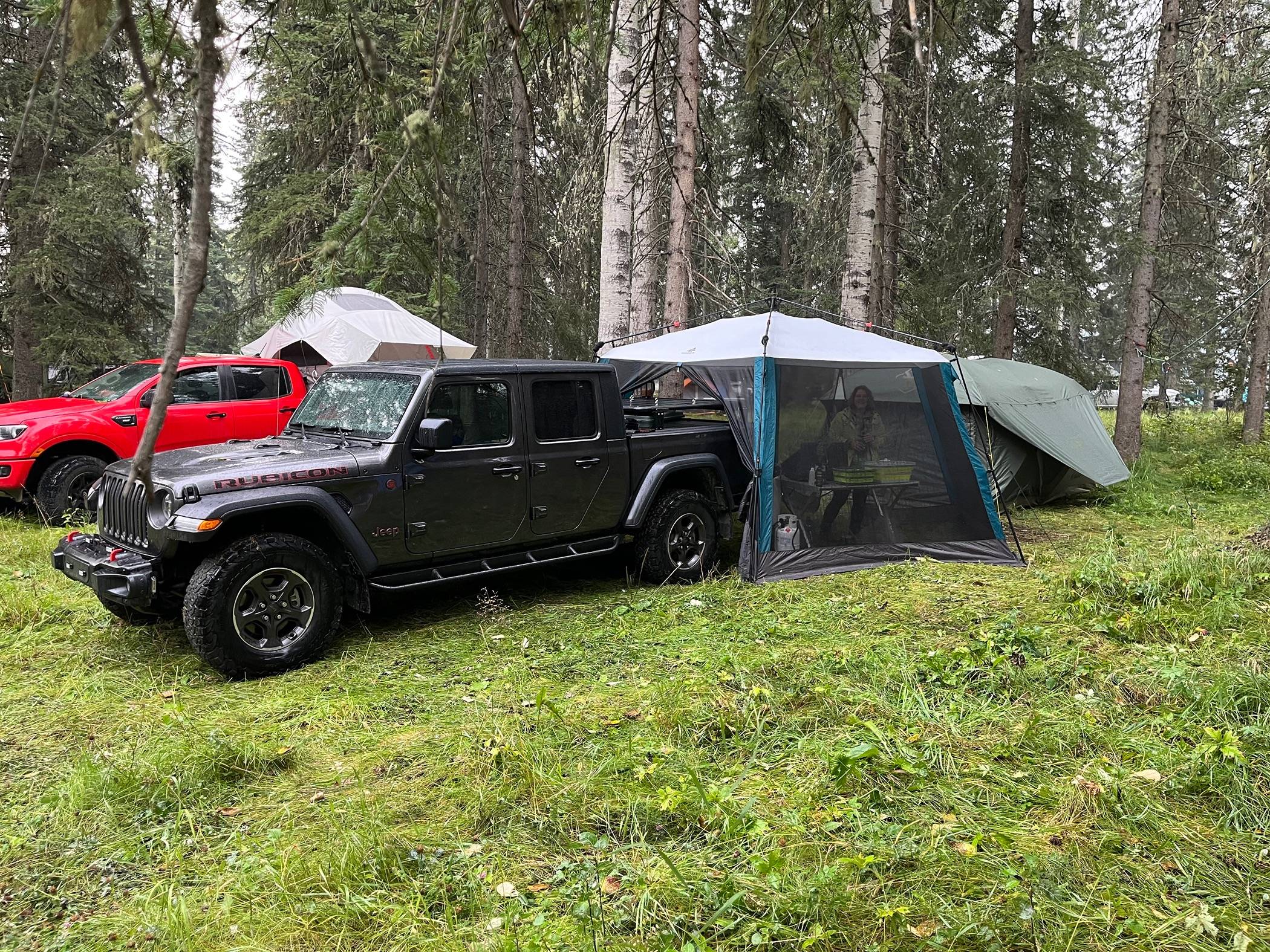 Jeep Gladiator Roll N Lock XT IMG_1572