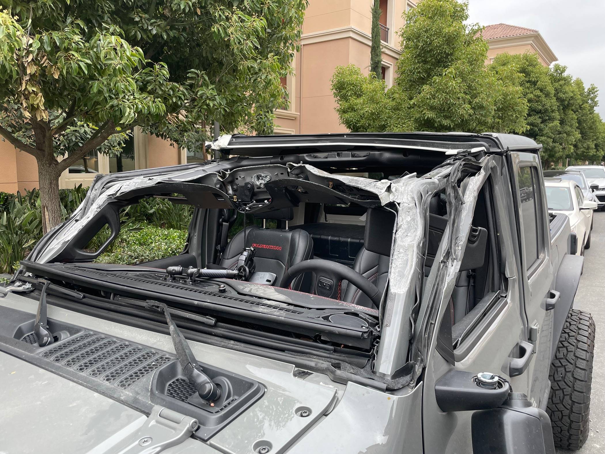 Jeep Gladiator Heartbreaking... My trunk was damaged in transit... Is it totaled? IMG_9413