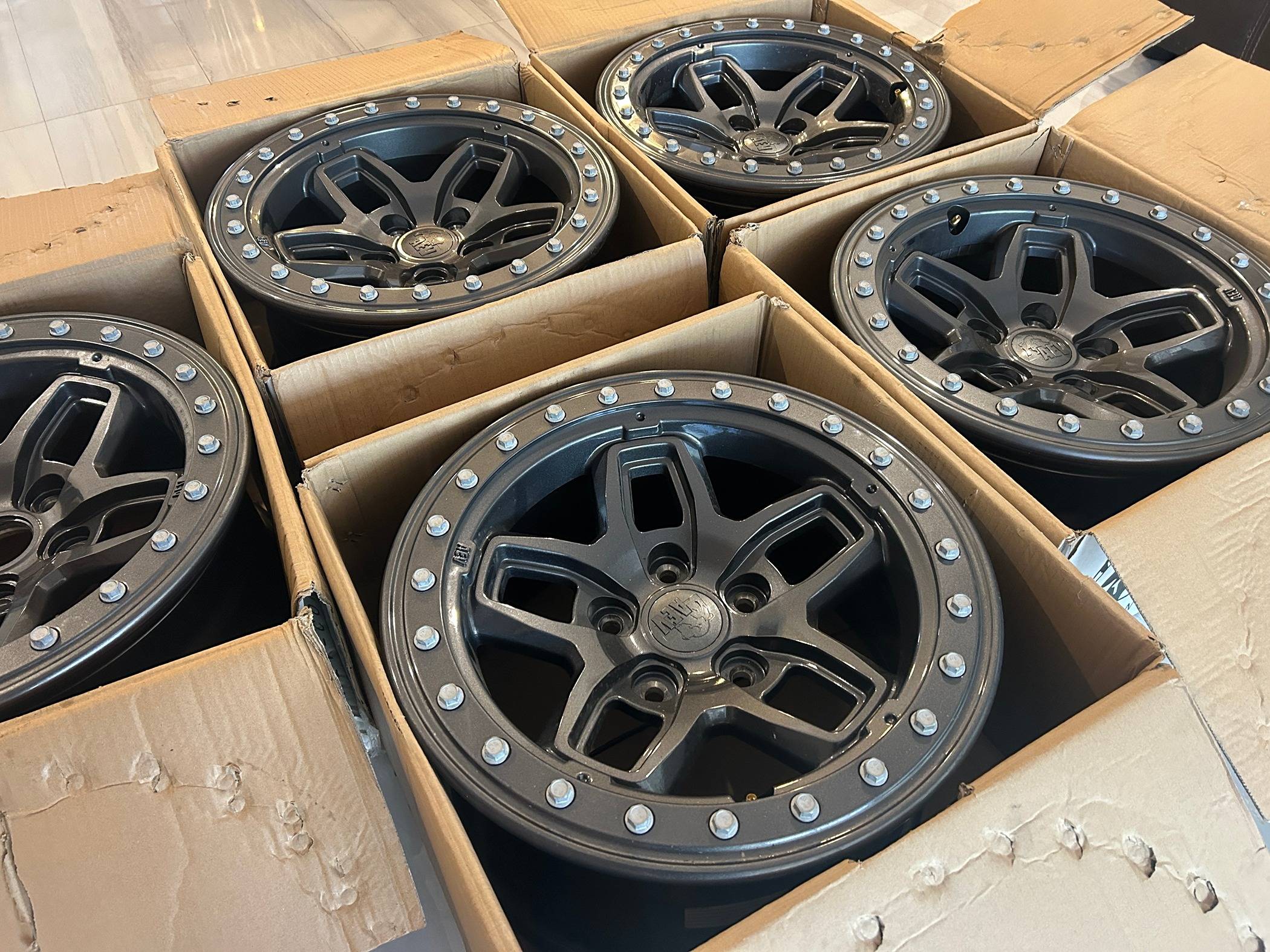 Jeep Gladiator AEV Borah Onyx Black with Rings Set of (5) IMG_8258.JPG