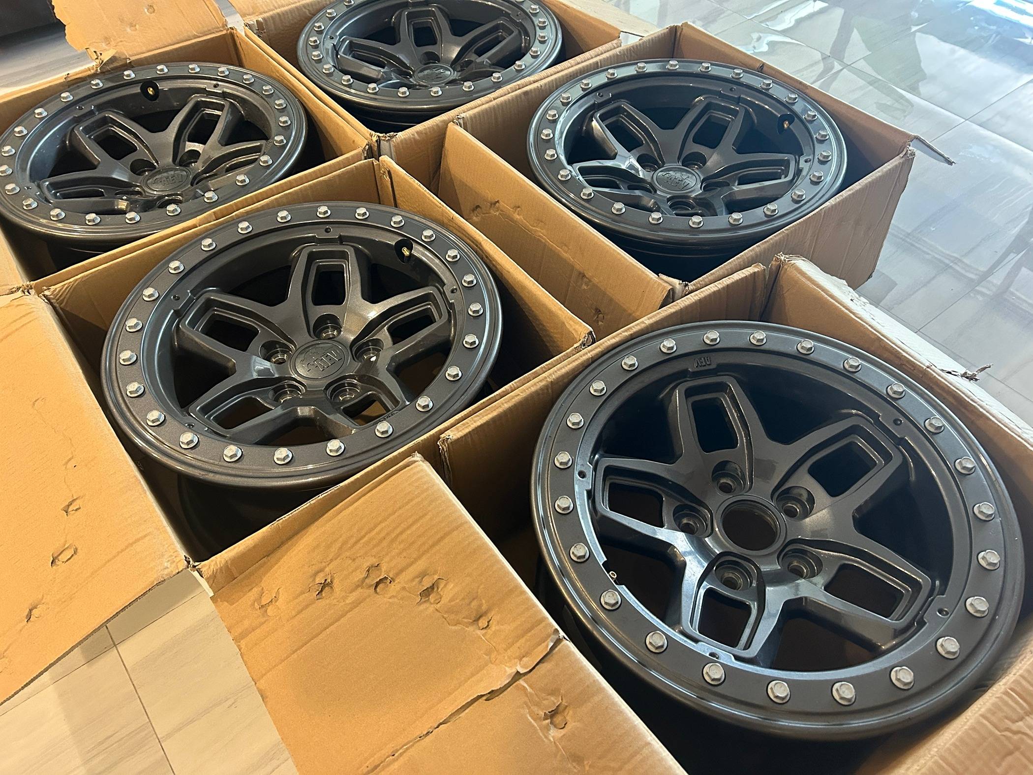 Jeep Gladiator AEV Borah Onyx Black with Rings Set of (5) IMG_8260.JPG